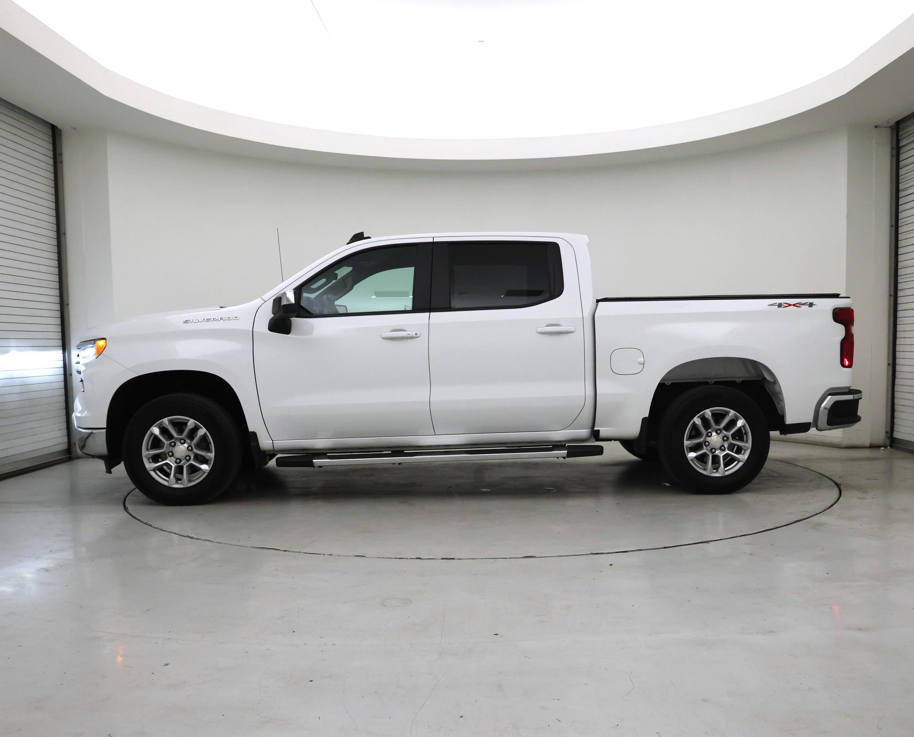 Thumbnail: 2022 Chevrolet Silverado 1500 - 3