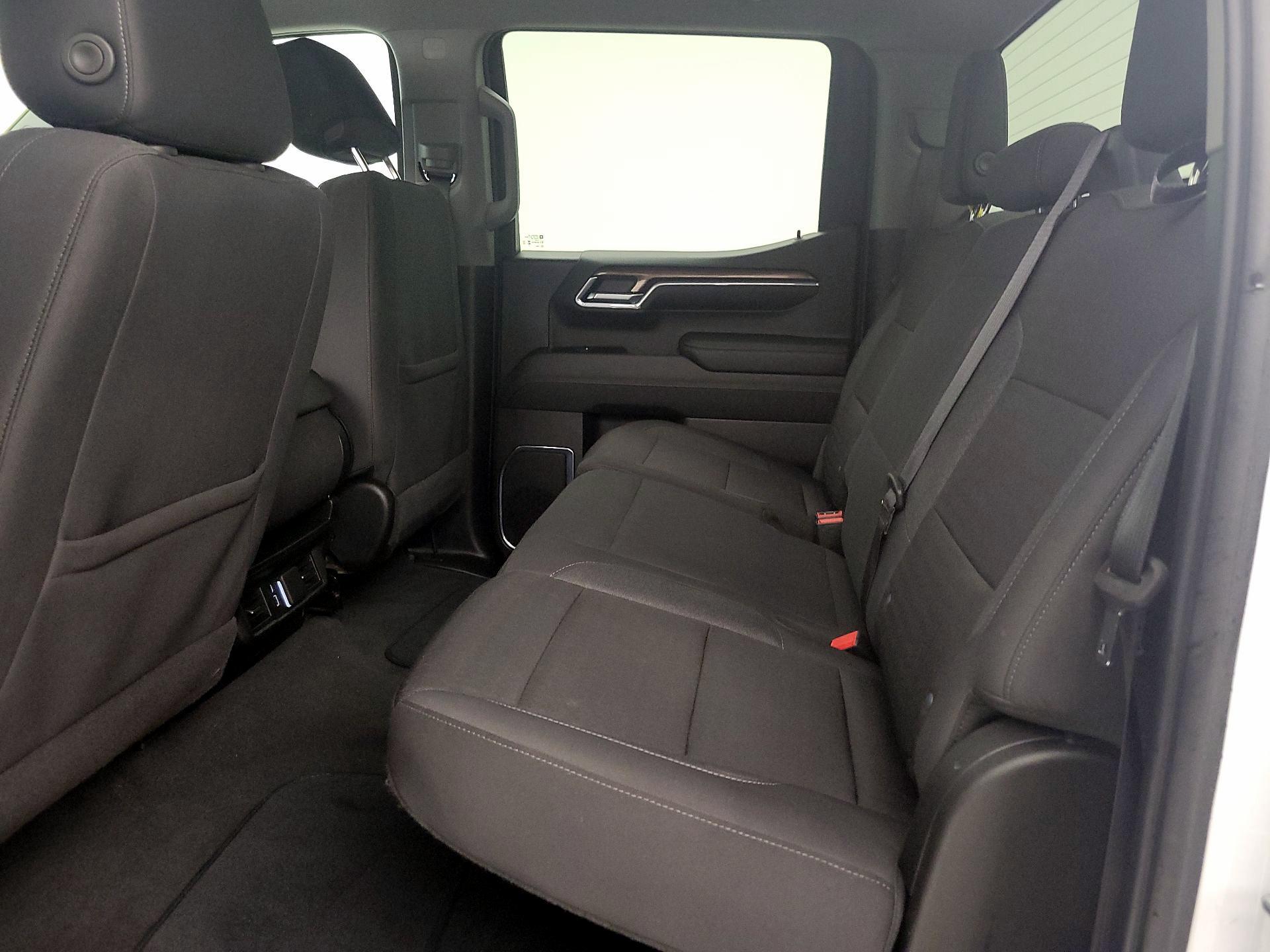 Thumbnail: 2024 Chevrolet Silverado 1500 - 19