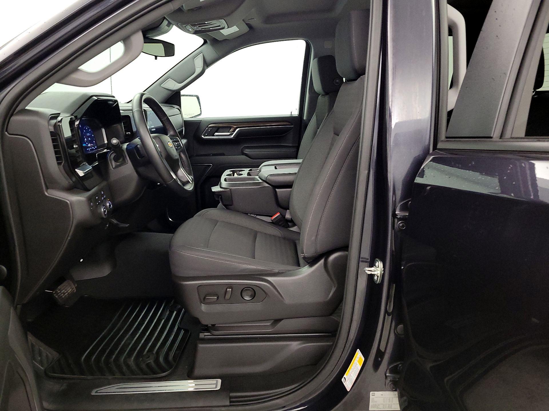 Thumbnail: 2023 Chevrolet Silverado 1500 - 11