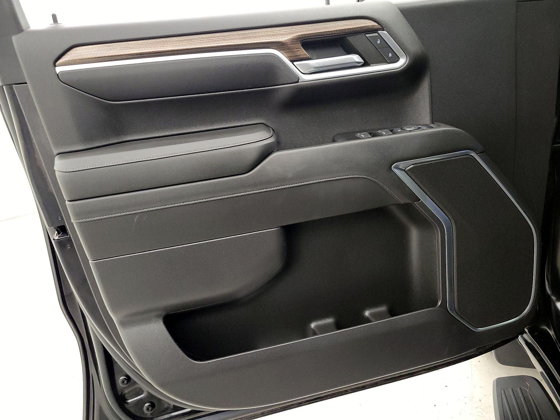 Thumbnail: 2022 Chevrolet Silverado 1500 - 12