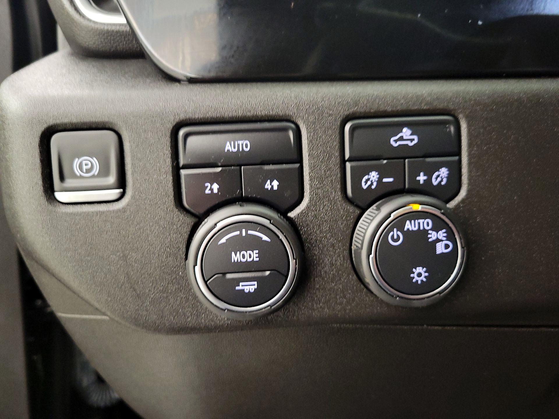 Thumbnail: 2022 Chevrolet Silverado 1500 - 13