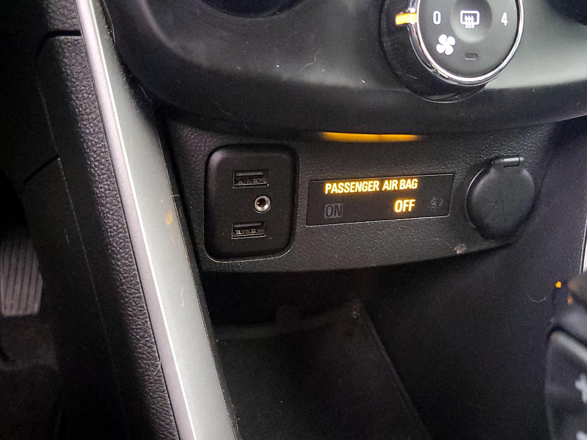 Thumbnail: 2021 Chevrolet Trax - 18