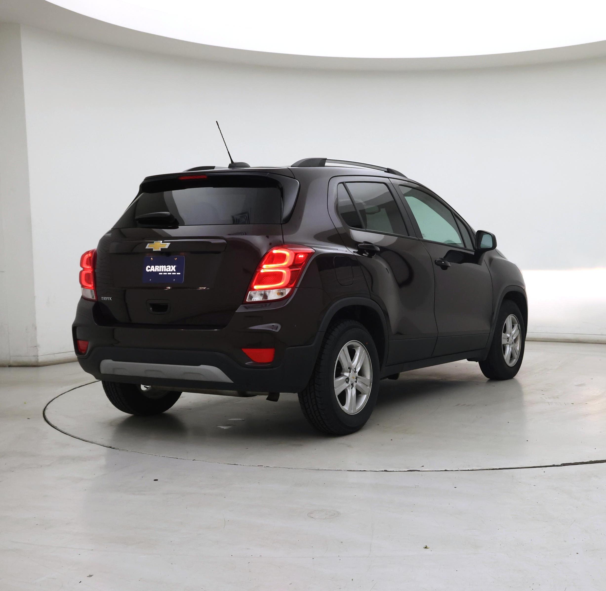 Thumbnail: 2021 Chevrolet Trax - 8