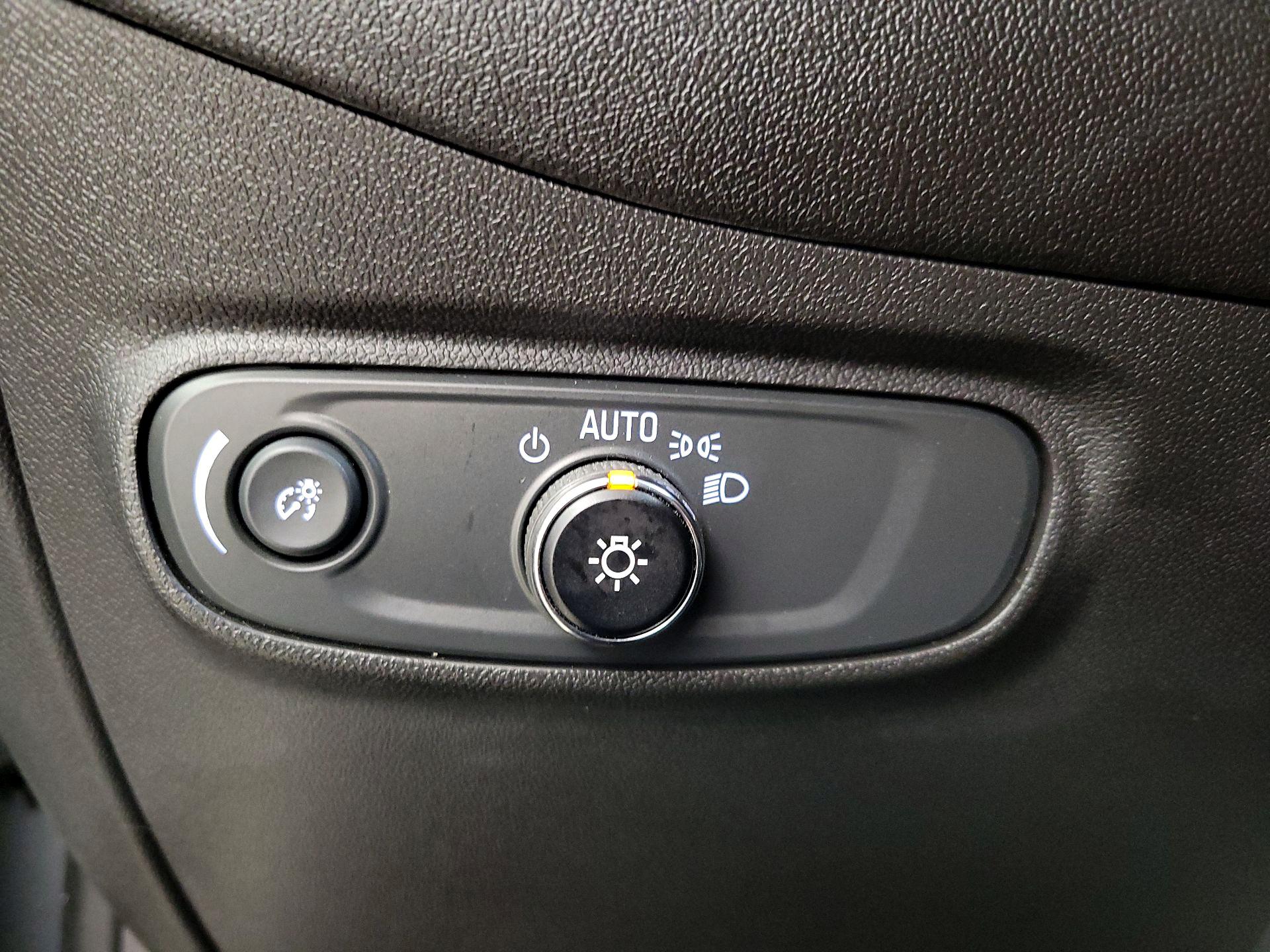 Thumbnail: 2023 Chevrolet Equinox - 13