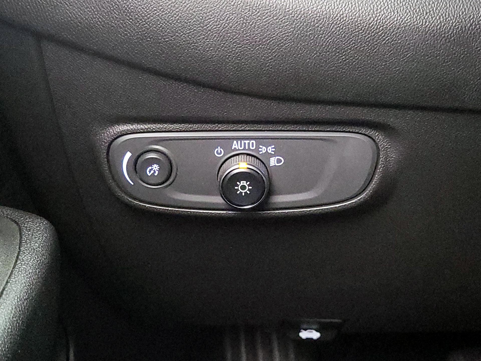 Thumbnail: 2022 Chevrolet Equinox - 13