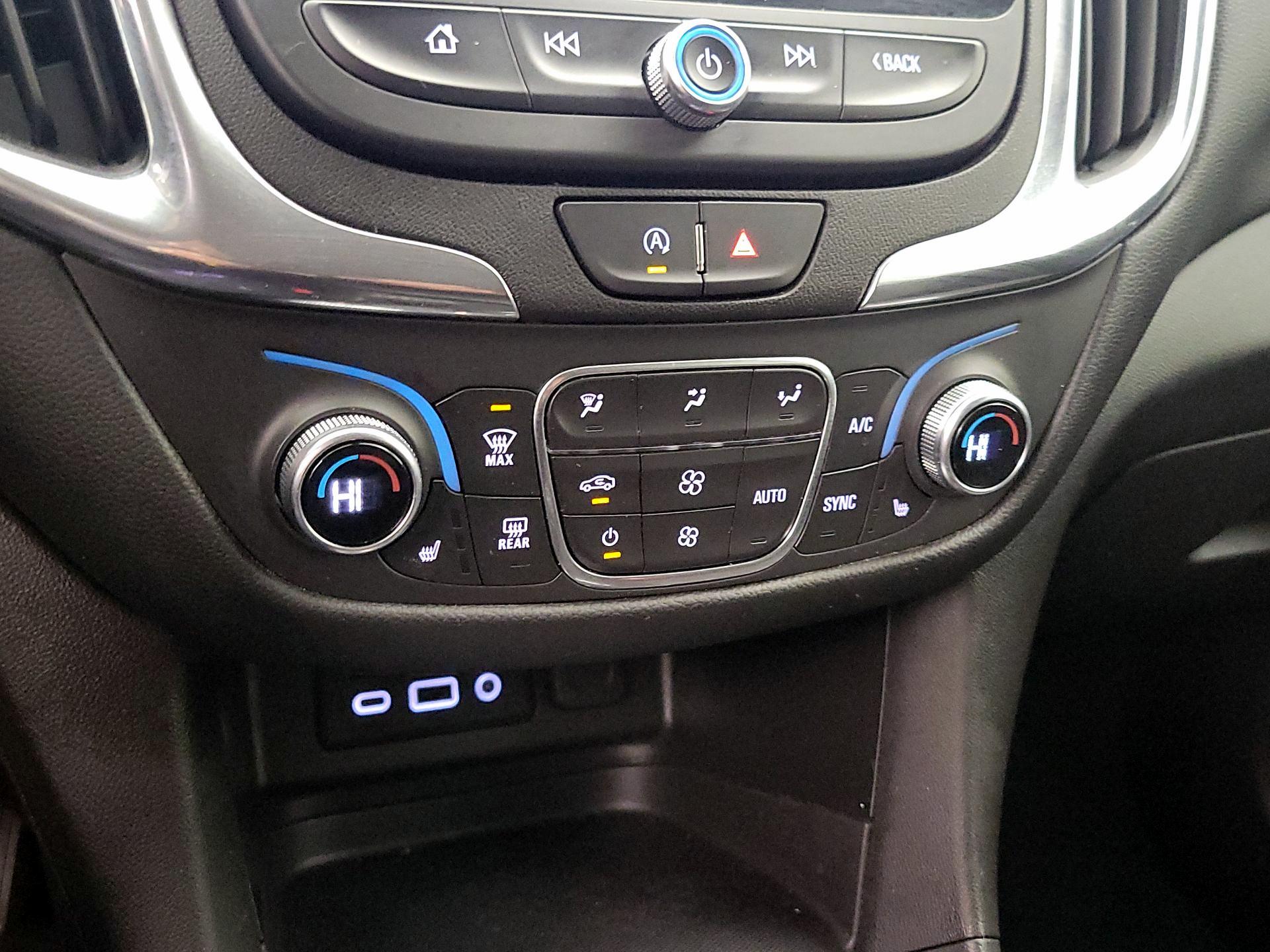 Thumbnail: 2022 Chevrolet Equinox - 16