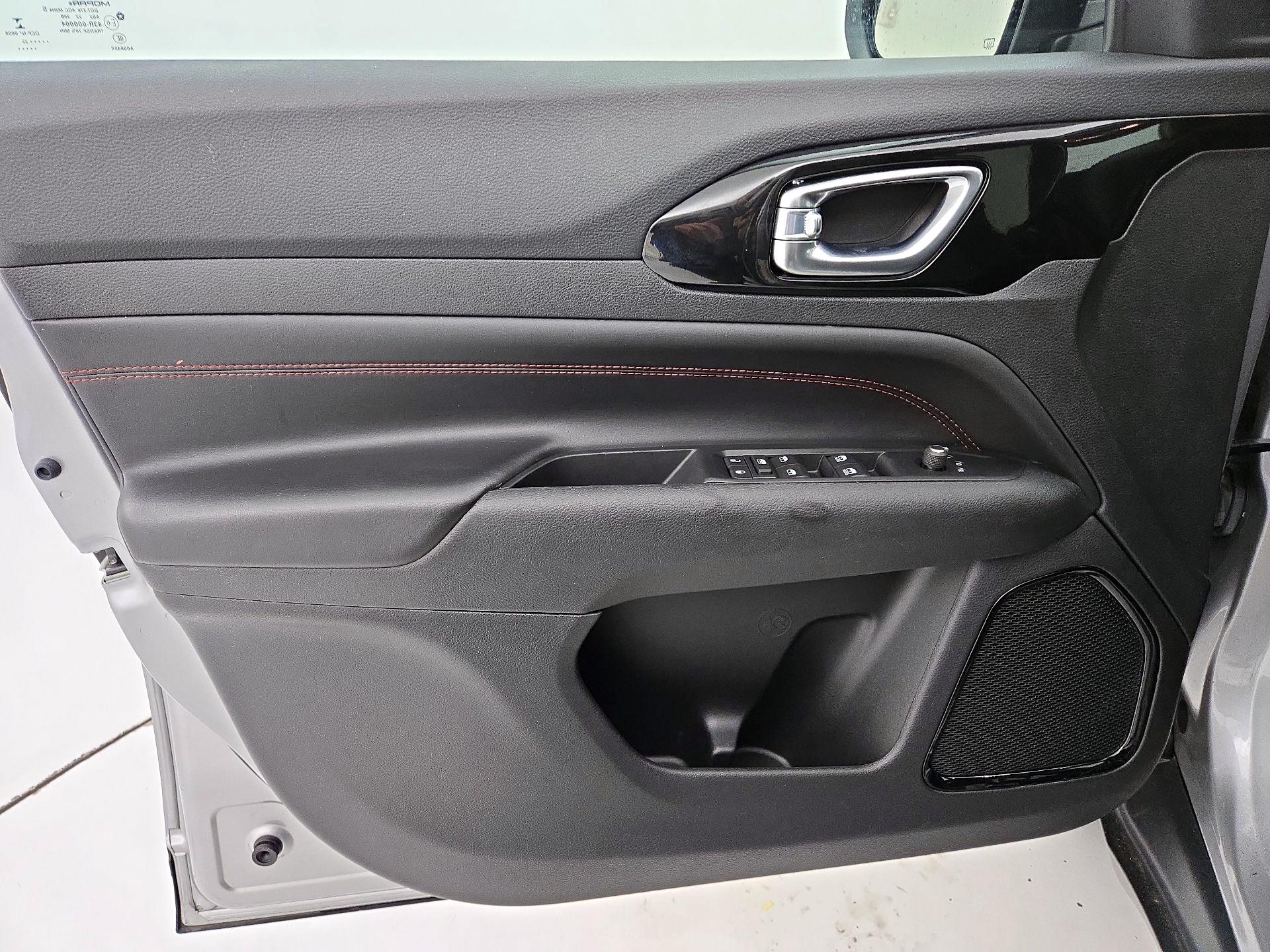 Thumbnail: 2022 Jeep Compass - 12