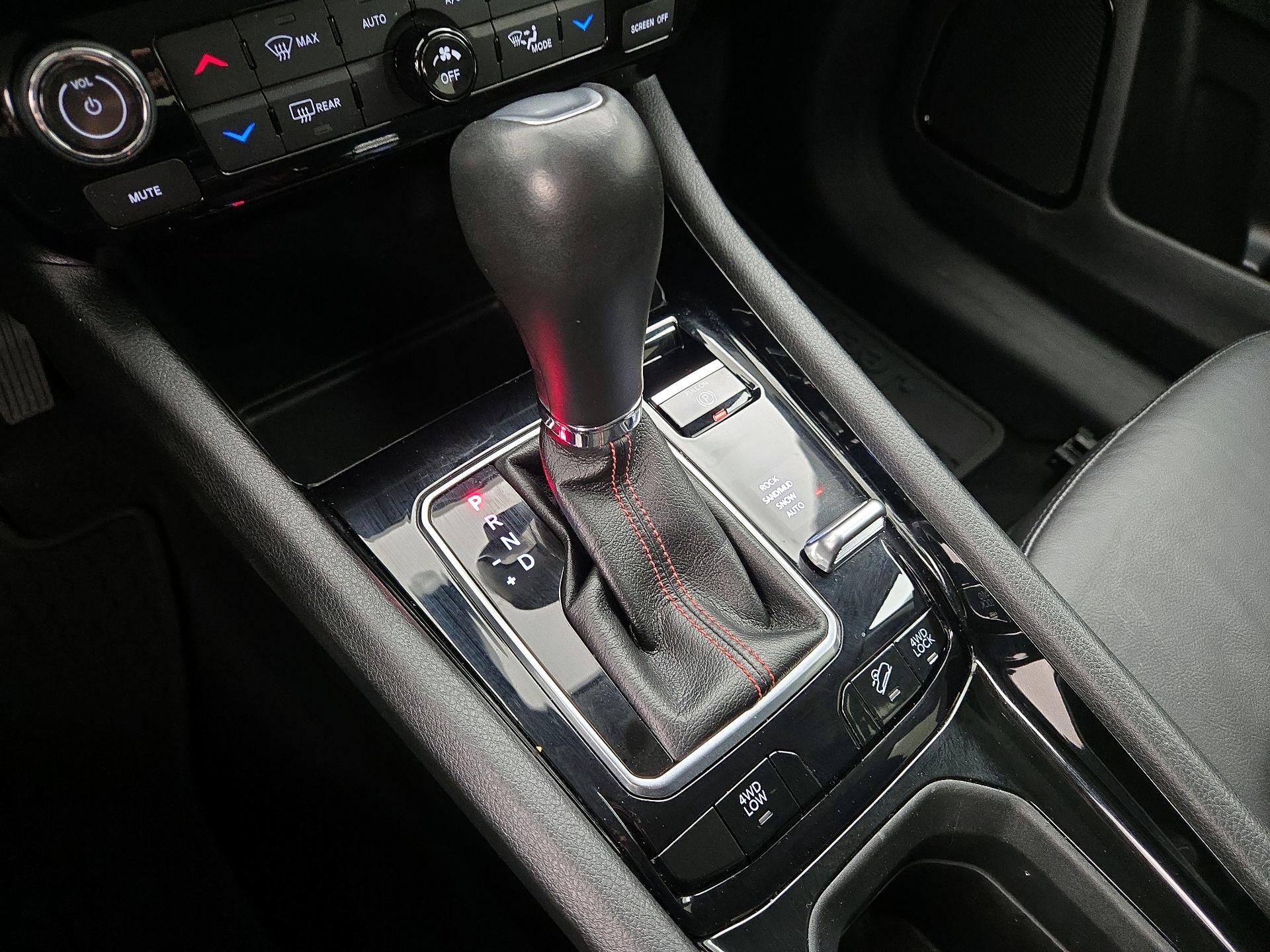 Thumbnail: 2022 Jeep Compass - 17