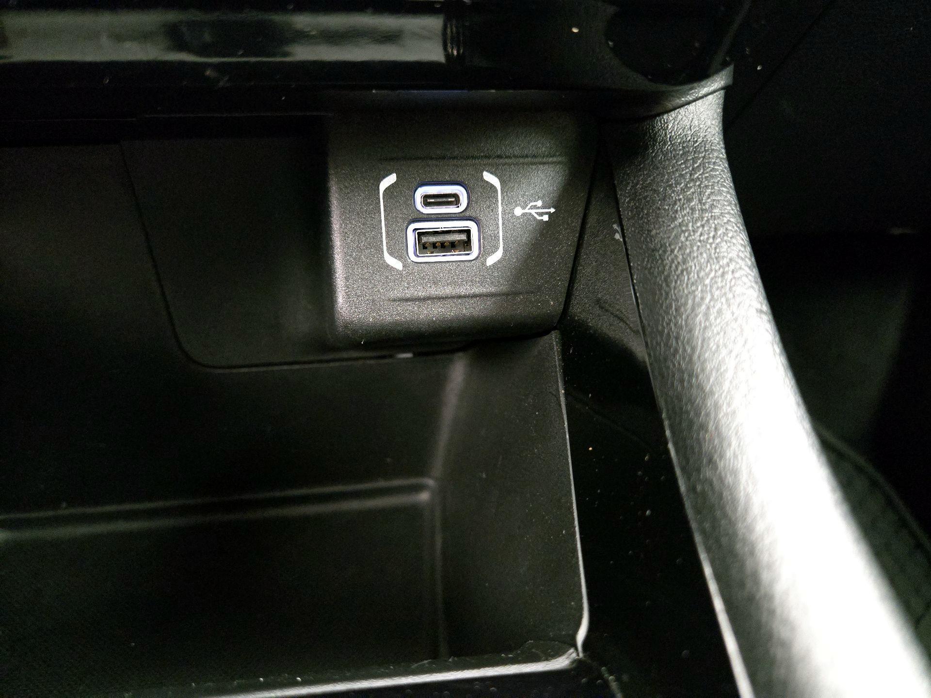 Thumbnail: 2022 Jeep Compass - 18