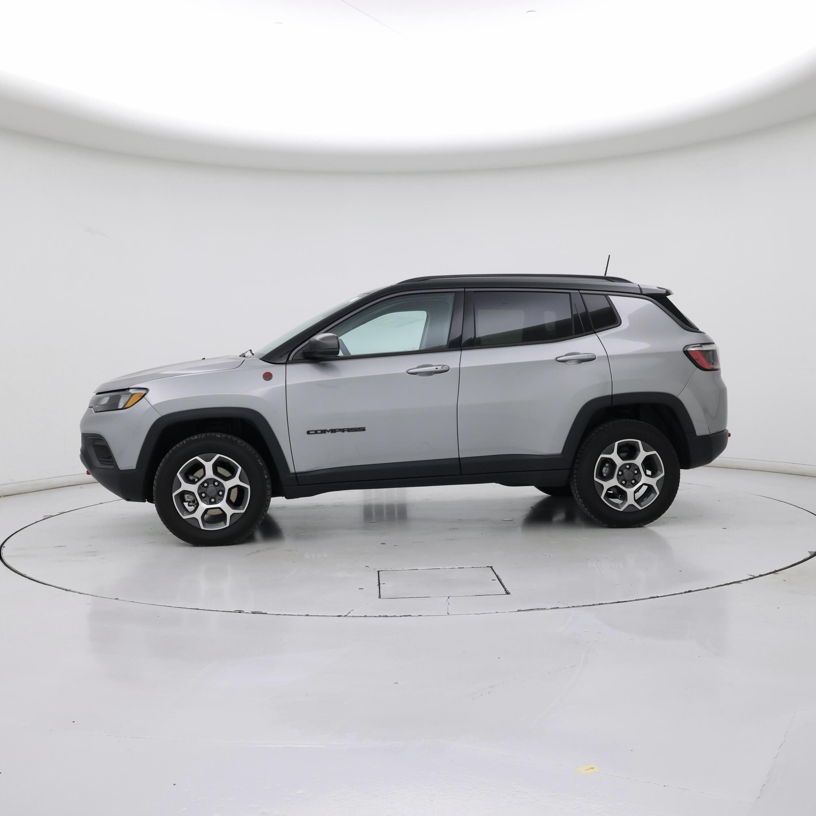 Thumbnail: 2022 Jeep Compass - 3