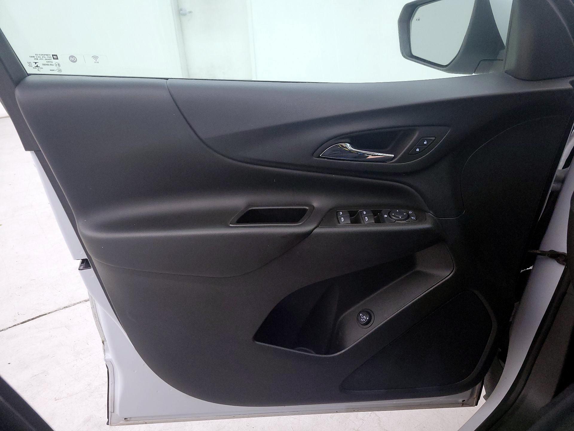 Thumbnail: 2022 Chevrolet Equinox - 12