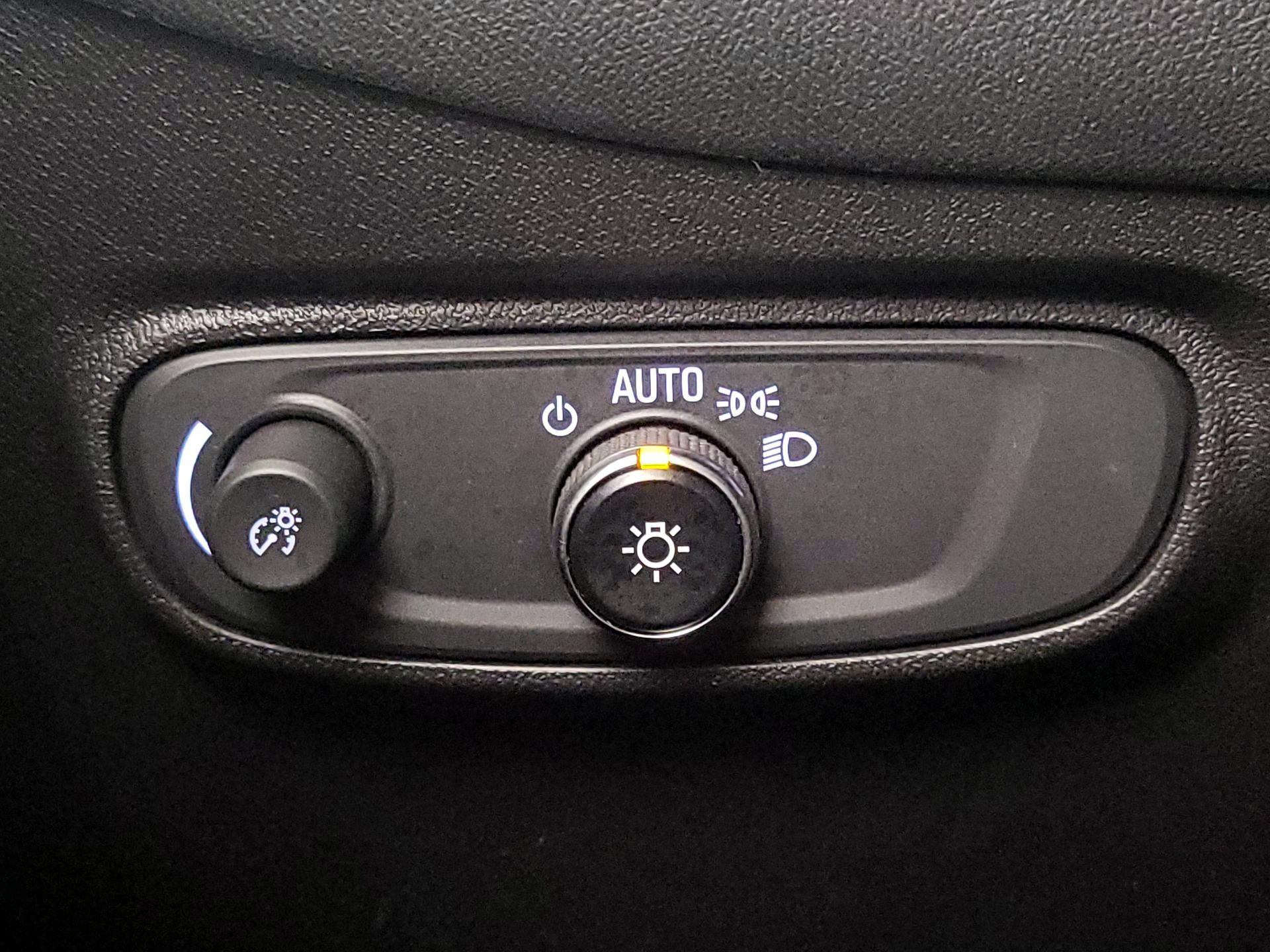 Thumbnail: 2022 Chevrolet Equinox - 13