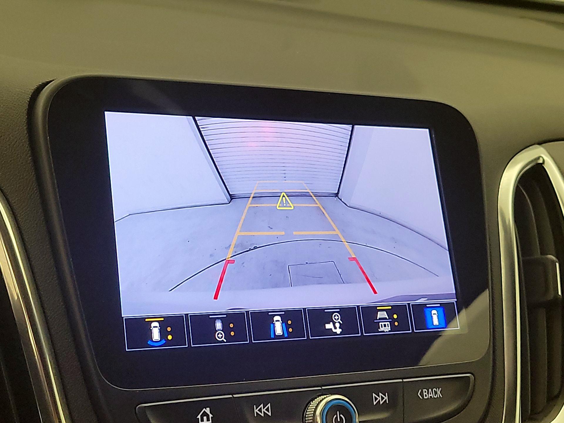 Thumbnail: 2022 Chevrolet Equinox - 15