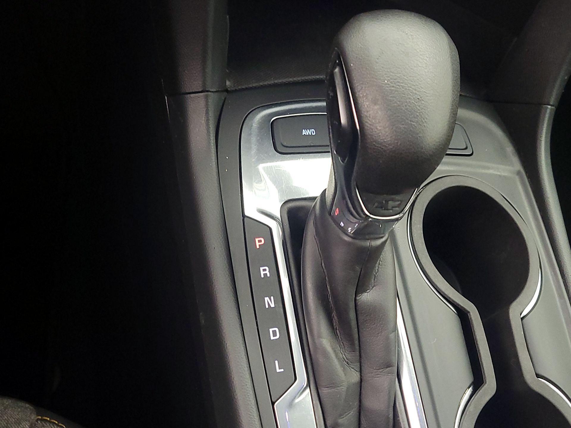 Thumbnail: 2022 Chevrolet Equinox - 18