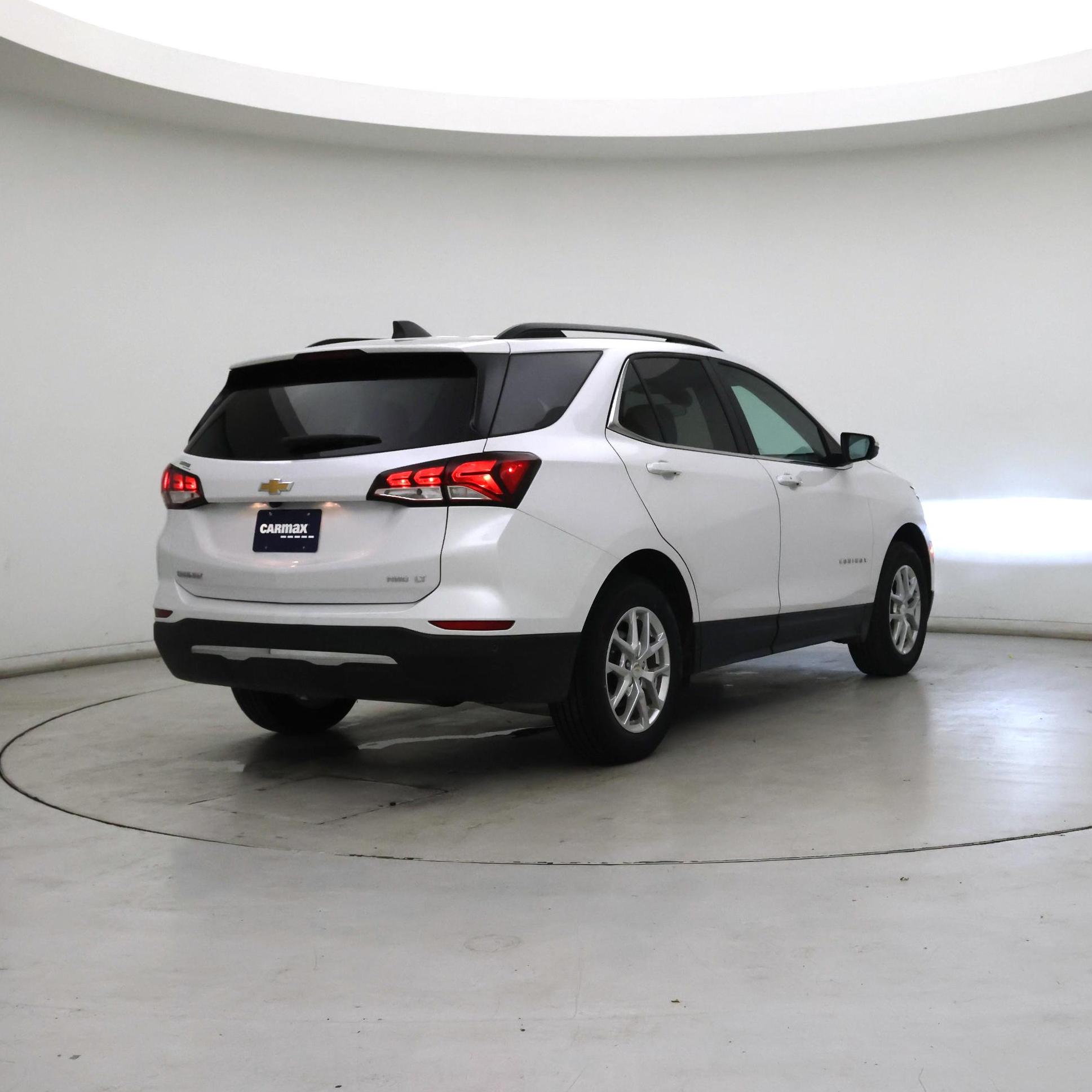 Thumbnail: 2022 Chevrolet Equinox - 8