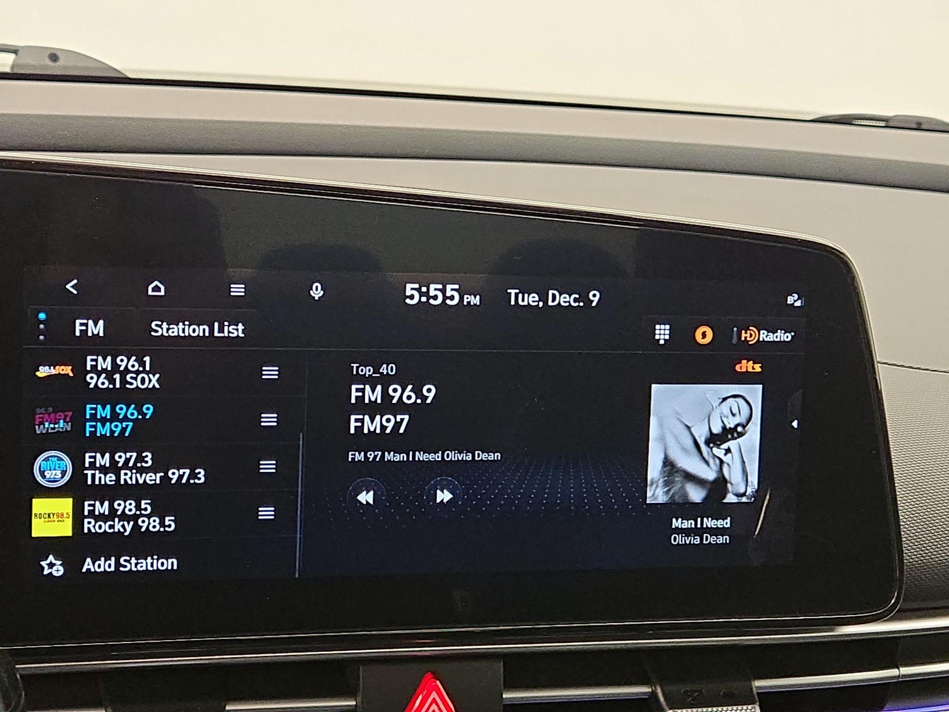 Thumbnail: 2023 Hyundai Elantra - 15