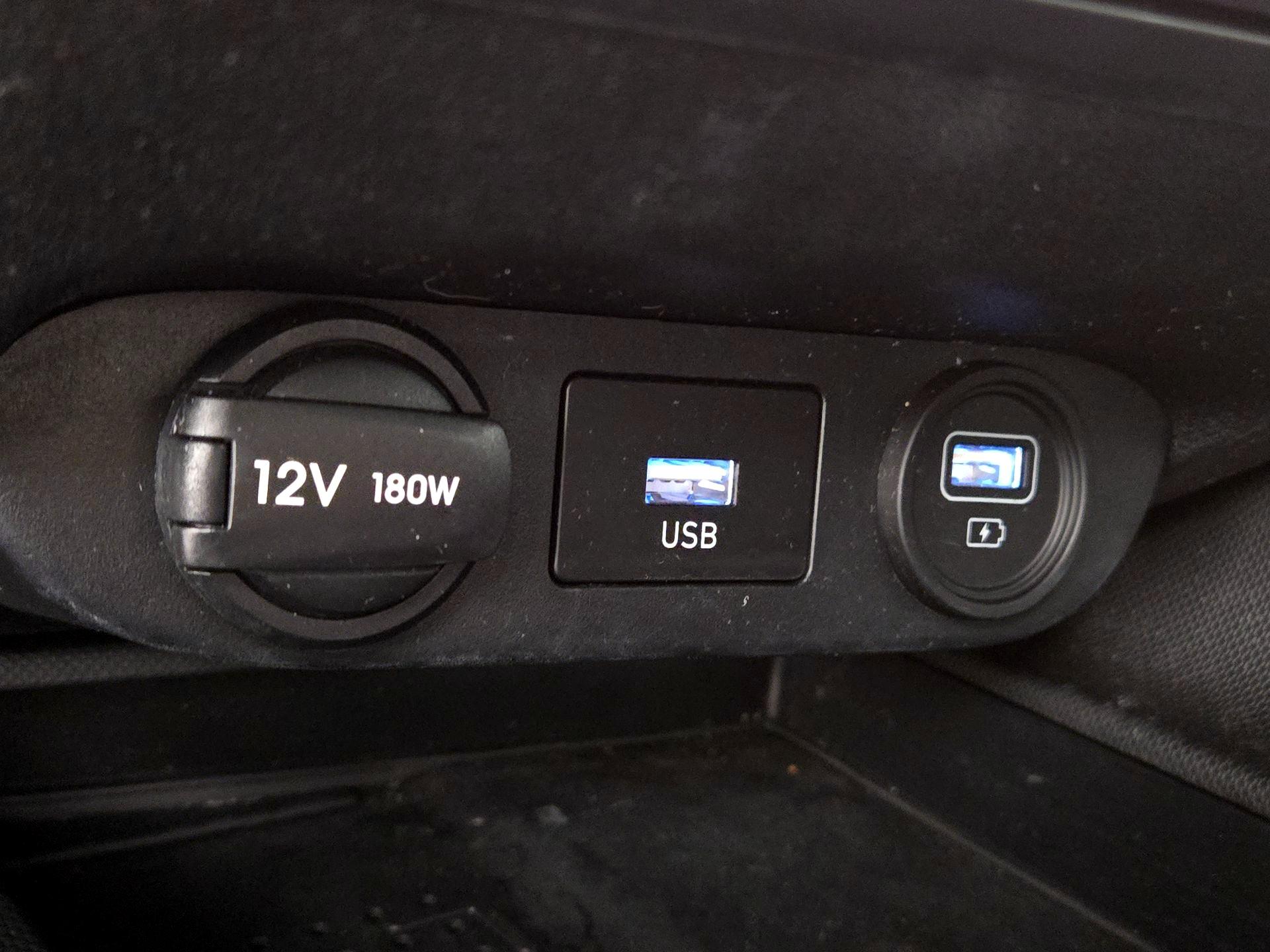 Thumbnail: 2023 Hyundai Elantra - 18