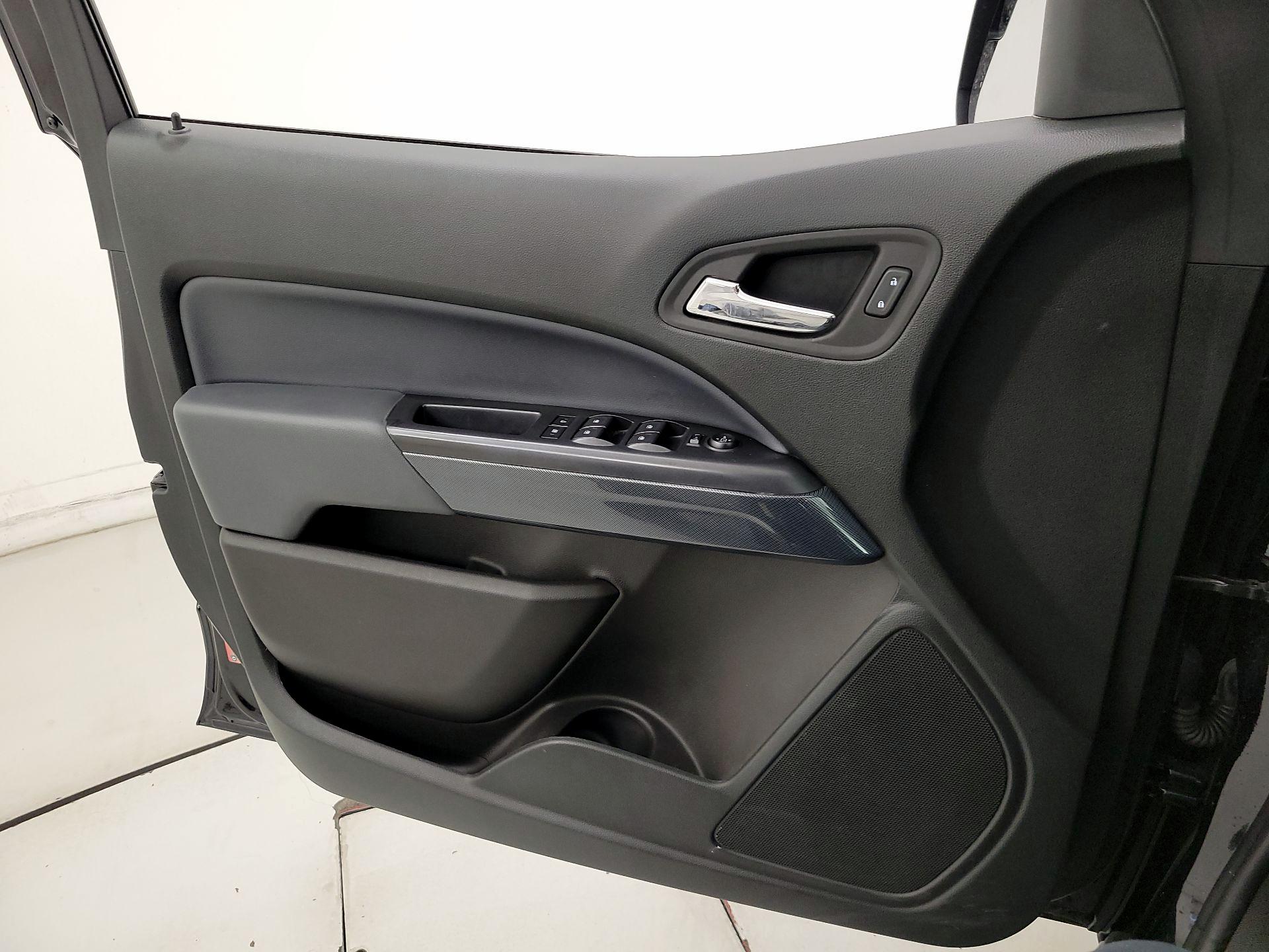 Thumbnail: 2022 Chevrolet Colorado - 12