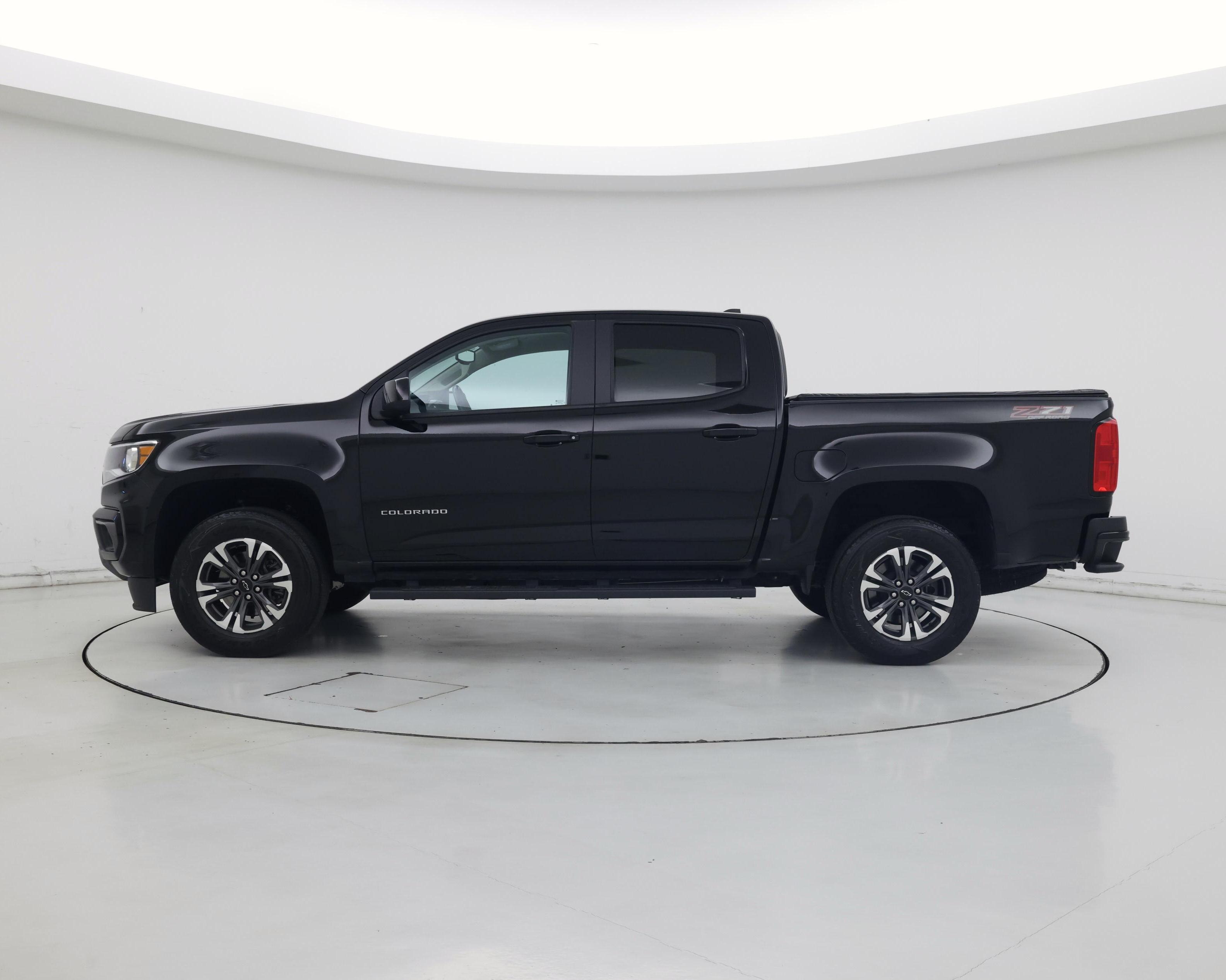 Thumbnail: 2022 Chevrolet Colorado - 3