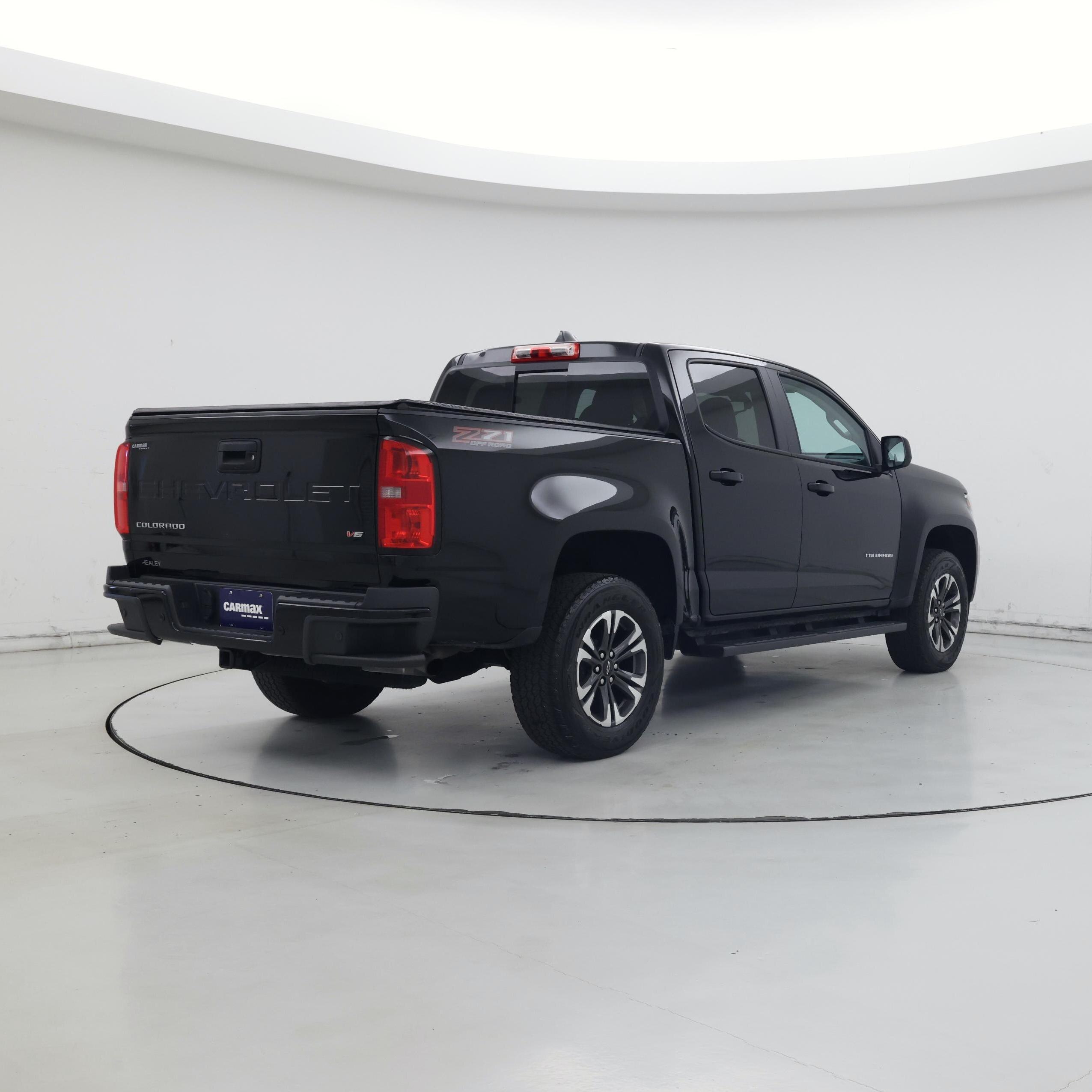 Thumbnail: 2022 Chevrolet Colorado - 8