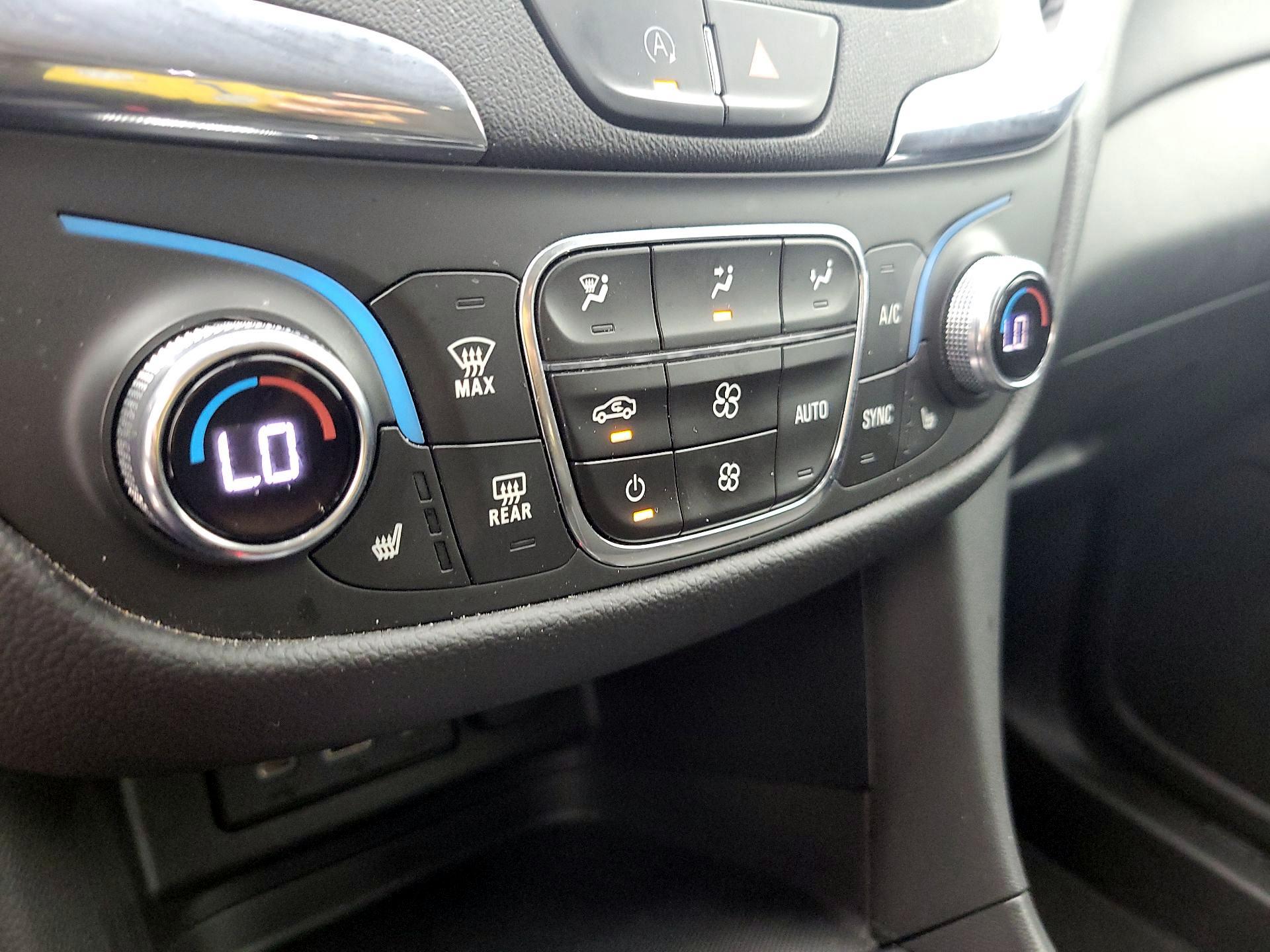 Thumbnail: 2022 Chevrolet Equinox - 17