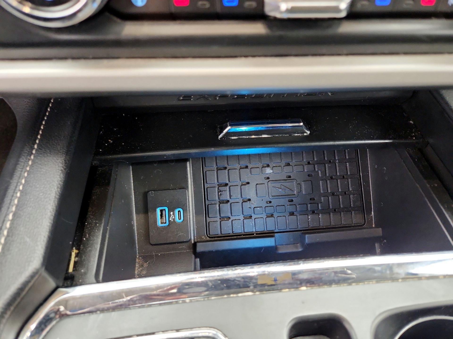 Thumbnail: 2022 Ford Expedition - 19