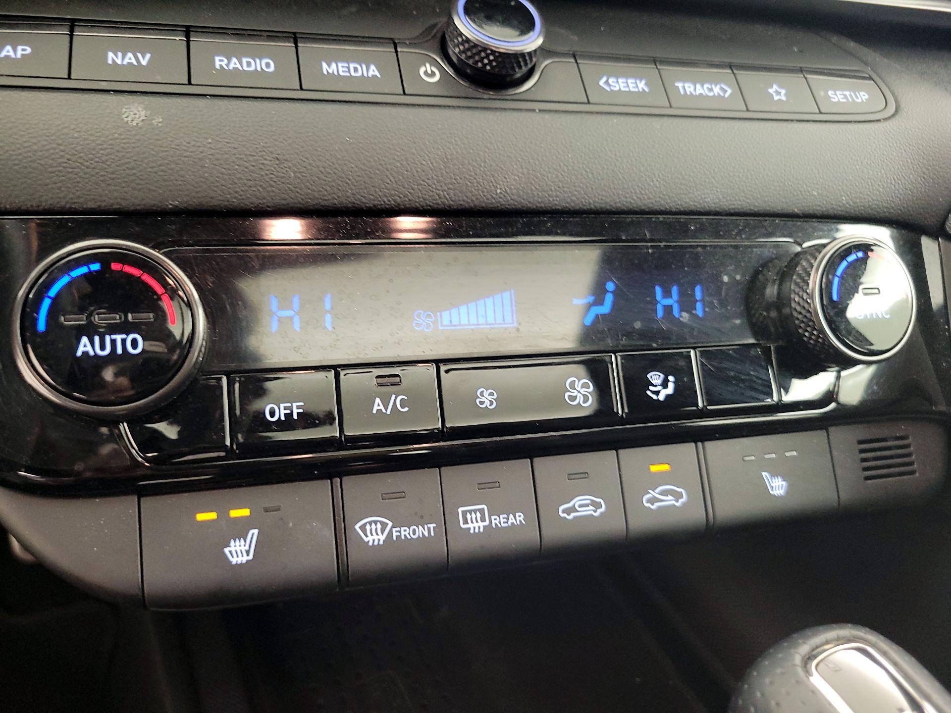 Thumbnail: 2023 Hyundai Elantra - 17