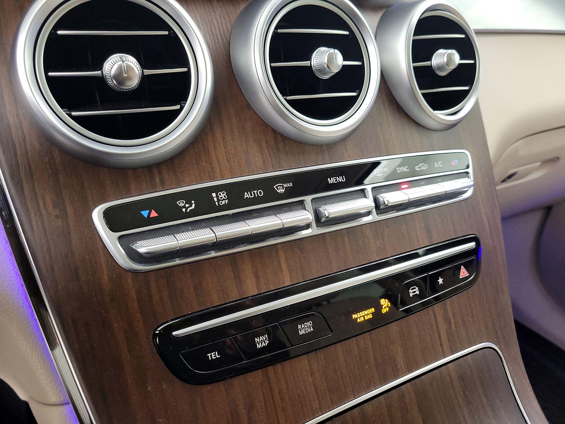 Thumbnail: 2022 Mercedes-Benz GLC - 16