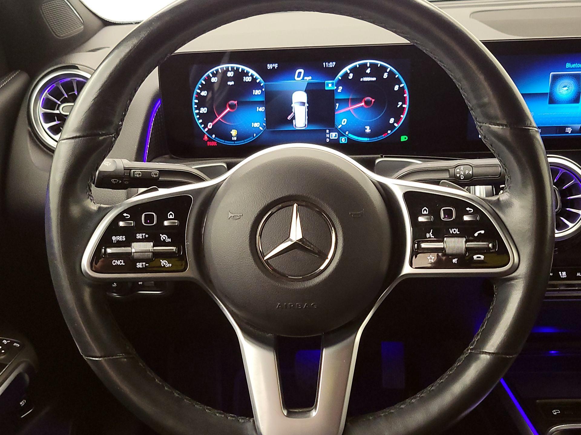 Thumbnail: 2022 Mercedes-Benz GLB - 10