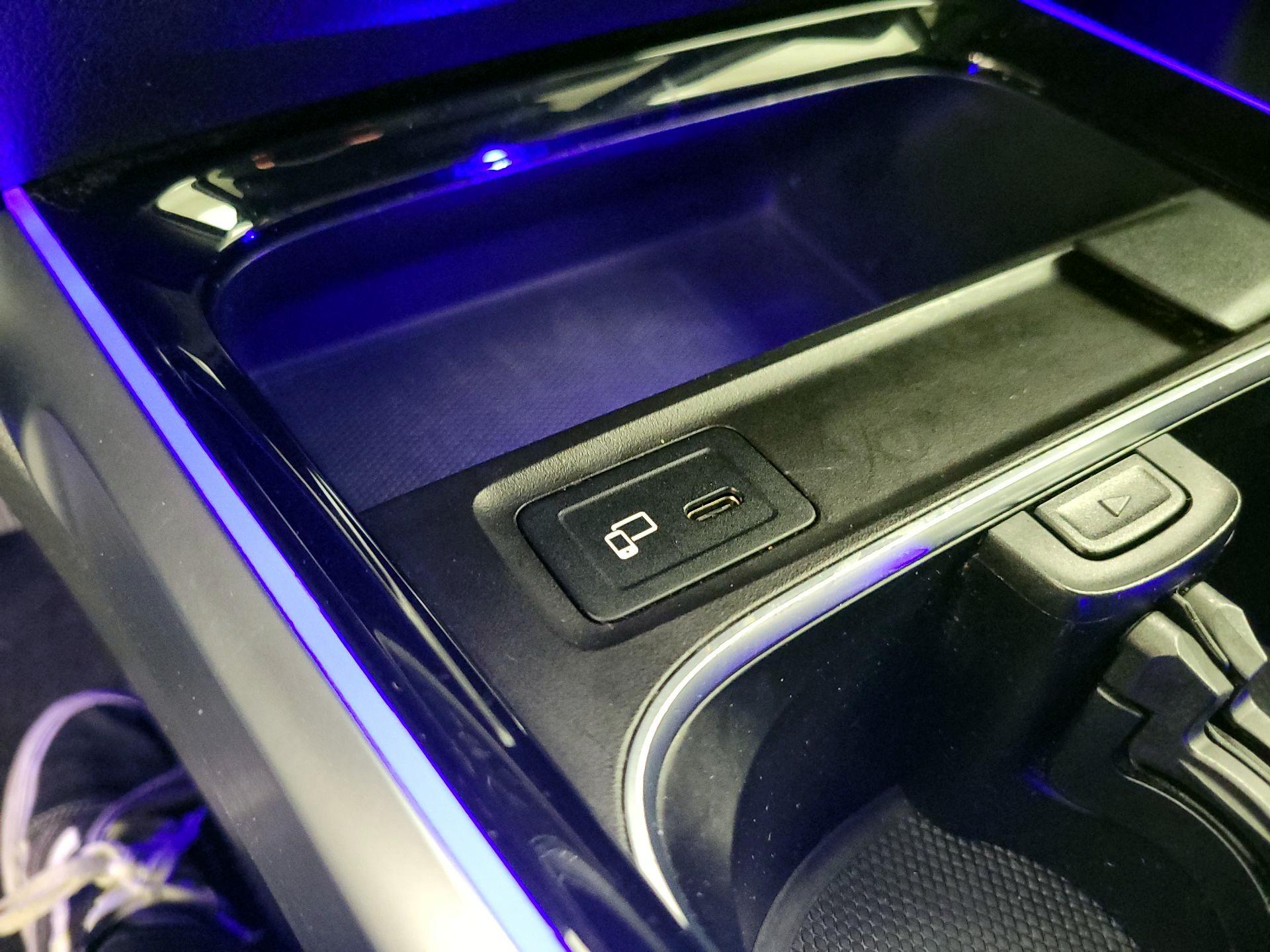 Thumbnail: 2022 Mercedes-Benz GLB - 18