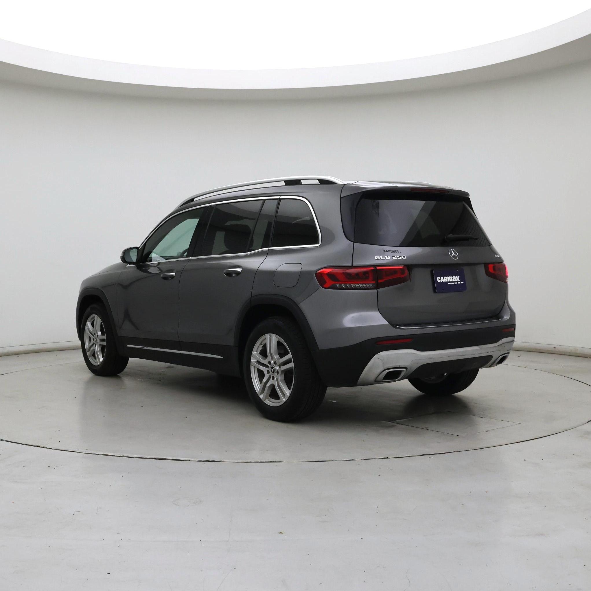 Thumbnail: 2022 Mercedes-Benz GLB - 2