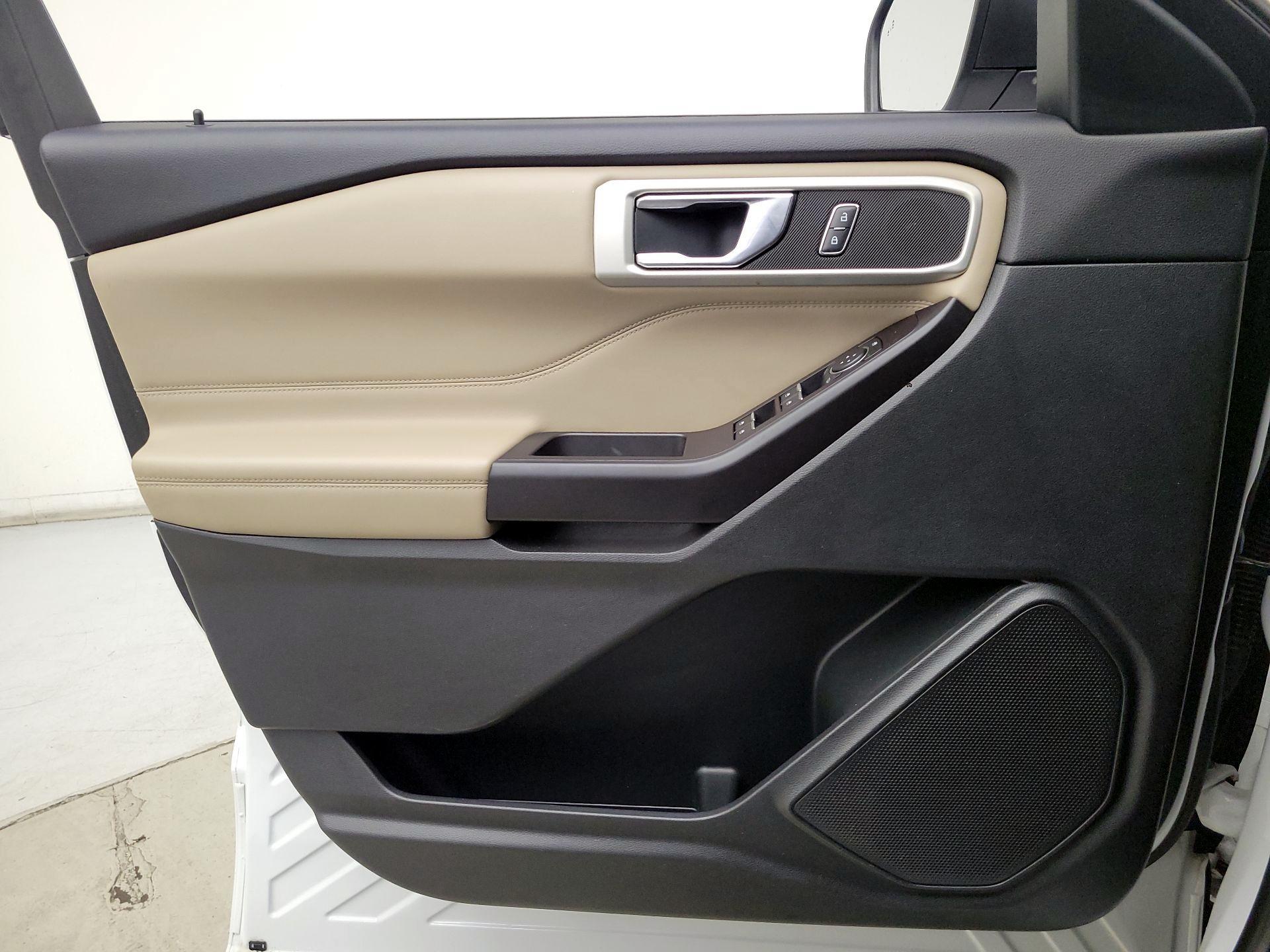 Thumbnail: 2020 Ford Explorer - 12