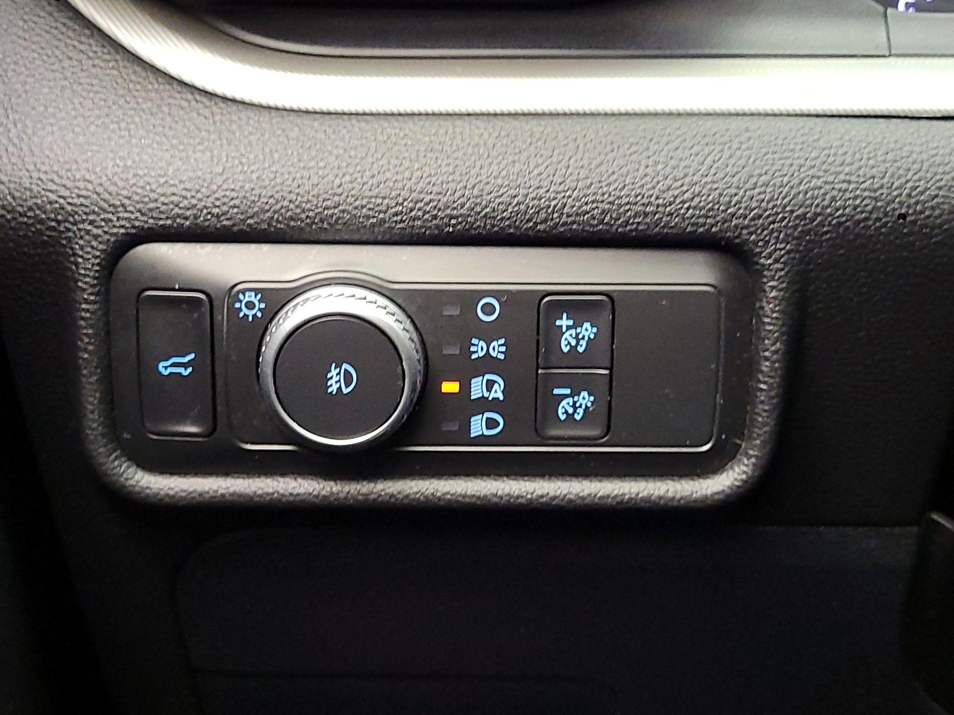 Thumbnail: 2020 Ford Explorer - 13