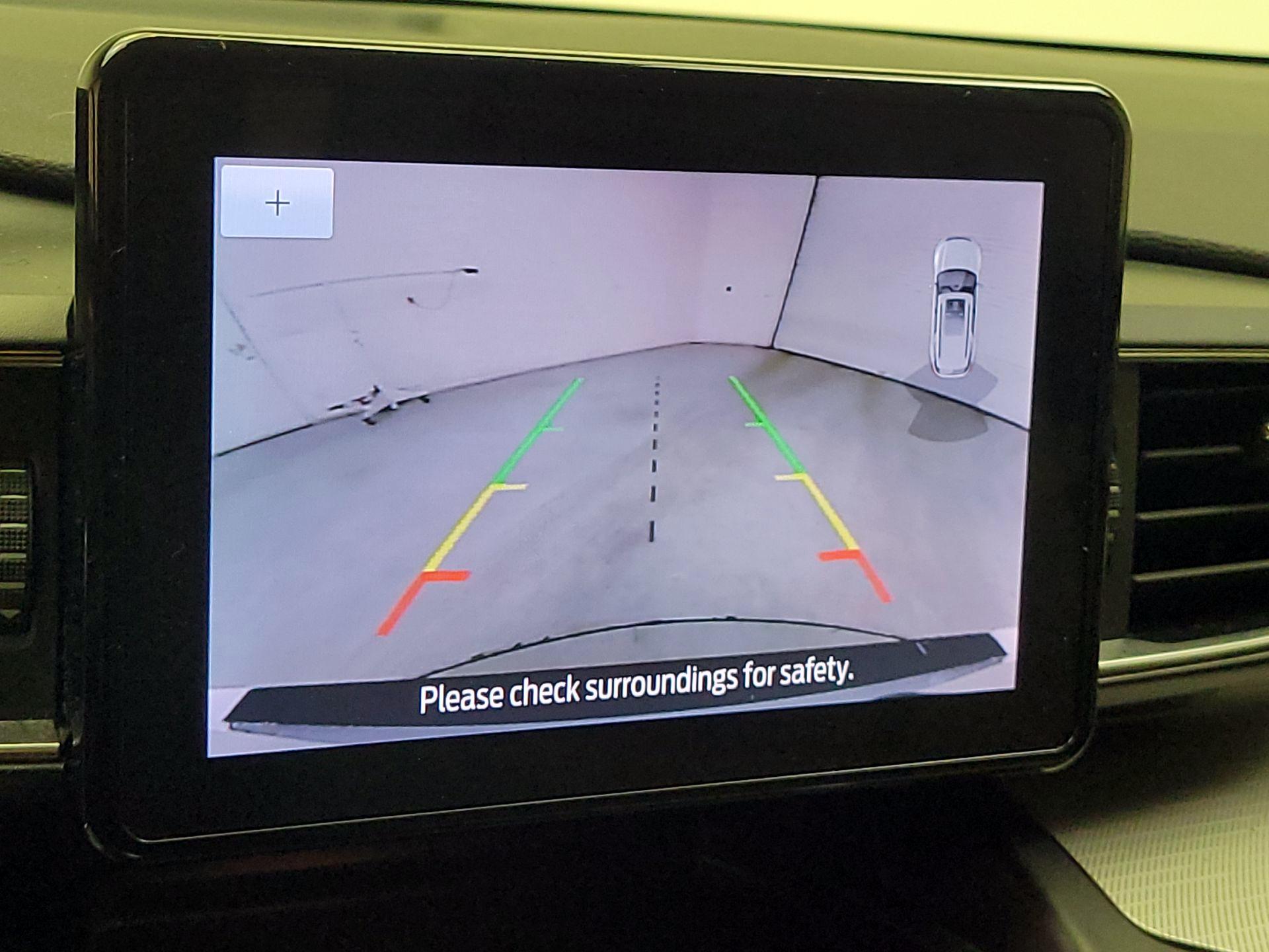 Thumbnail: 2020 Ford Explorer - 15