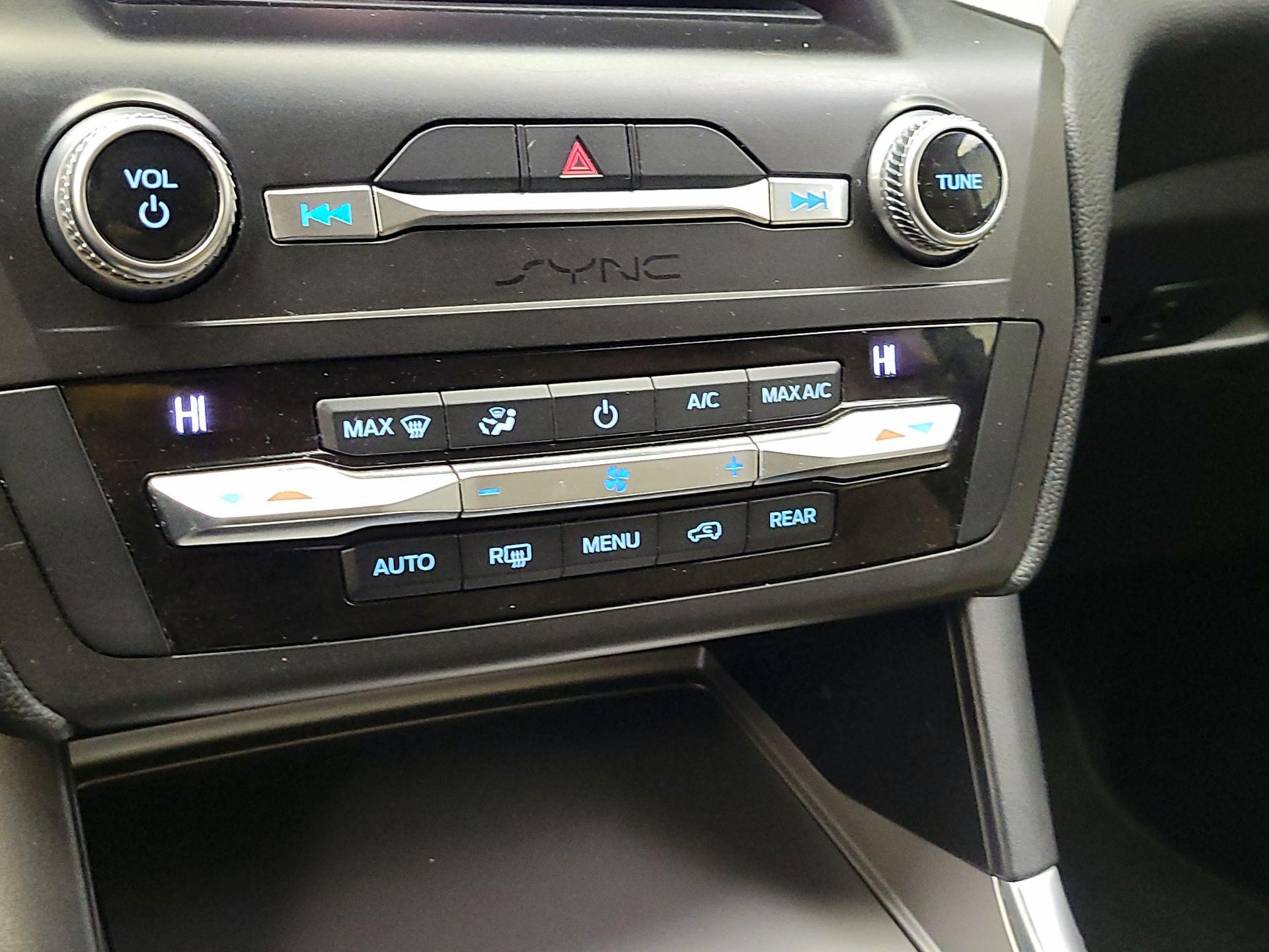 Thumbnail: 2020 Ford Explorer - 17