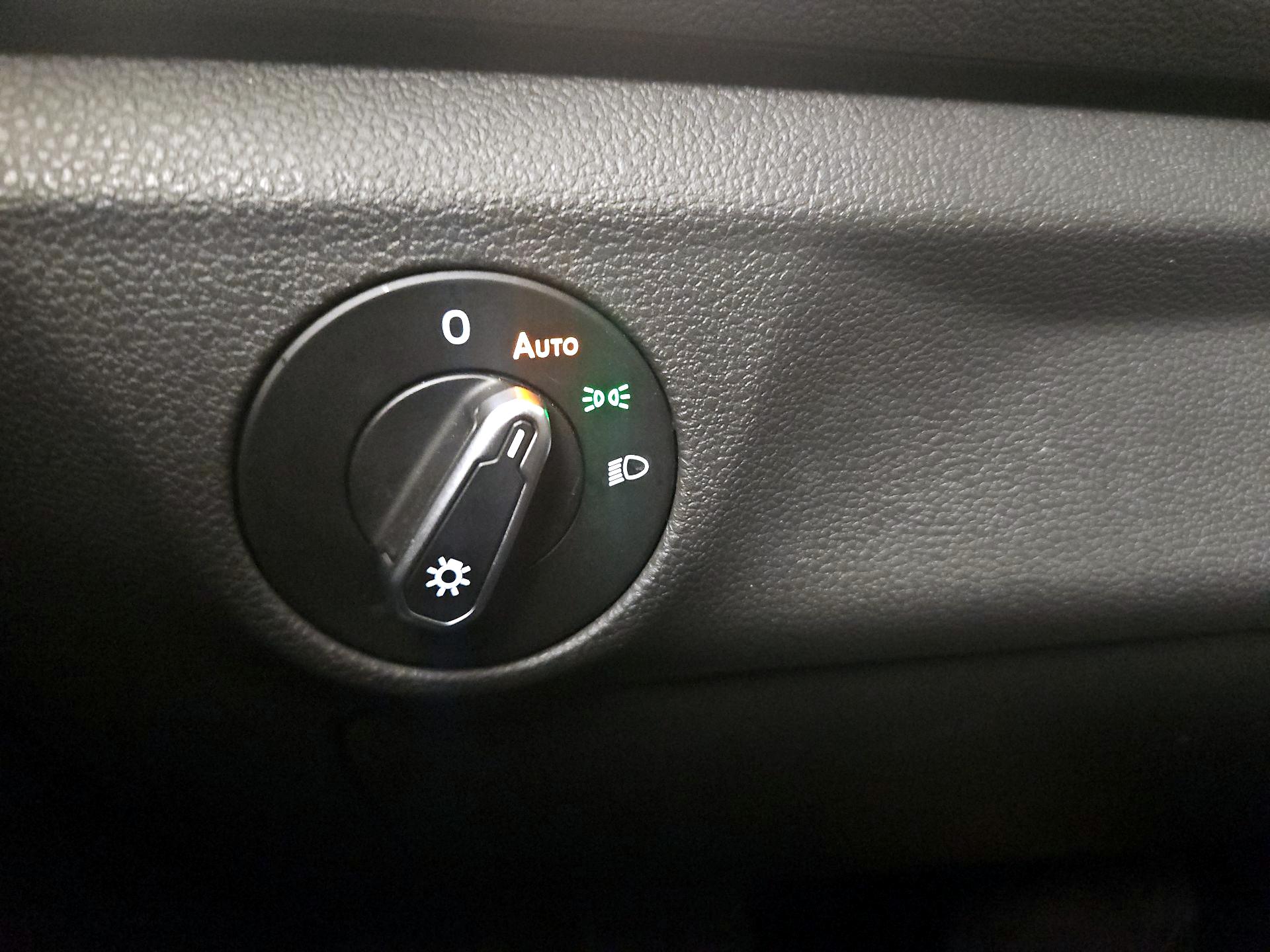 Thumbnail: 2023 Volkswagen Jetta - 13