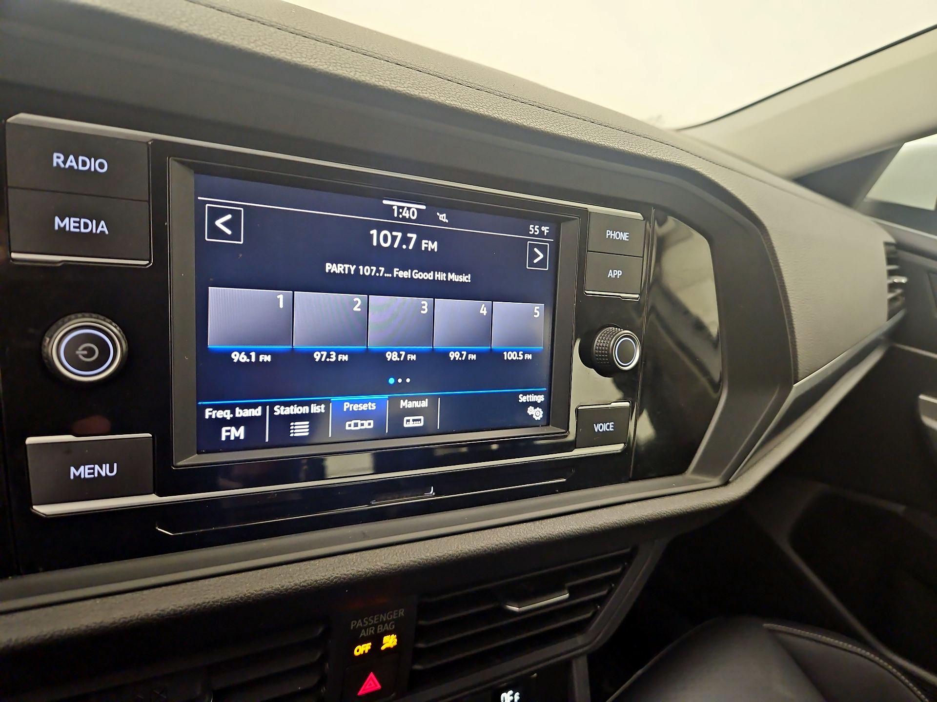 Thumbnail: 2023 Volkswagen Jetta - 15