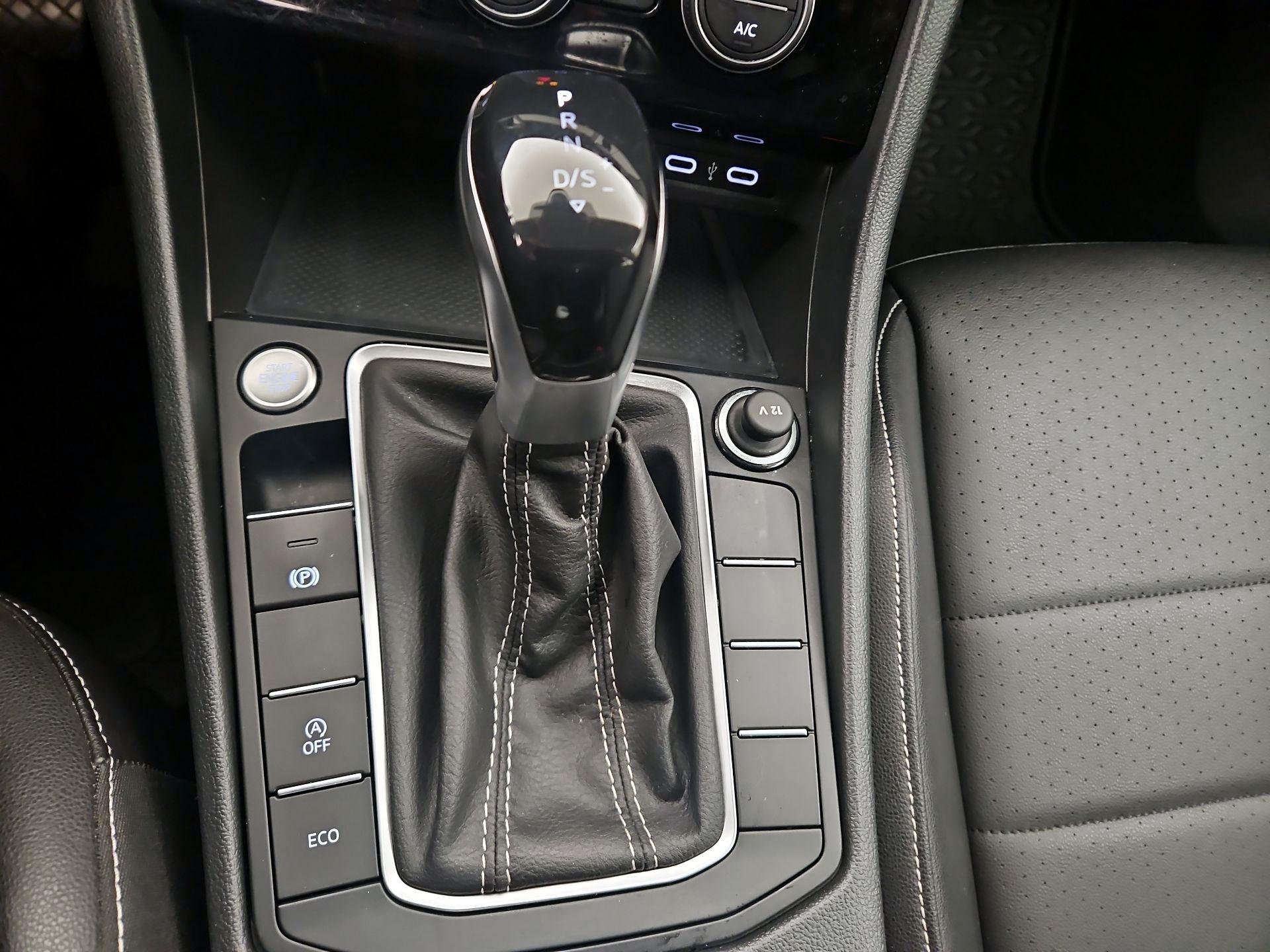 Thumbnail: 2023 Volkswagen Jetta - 17