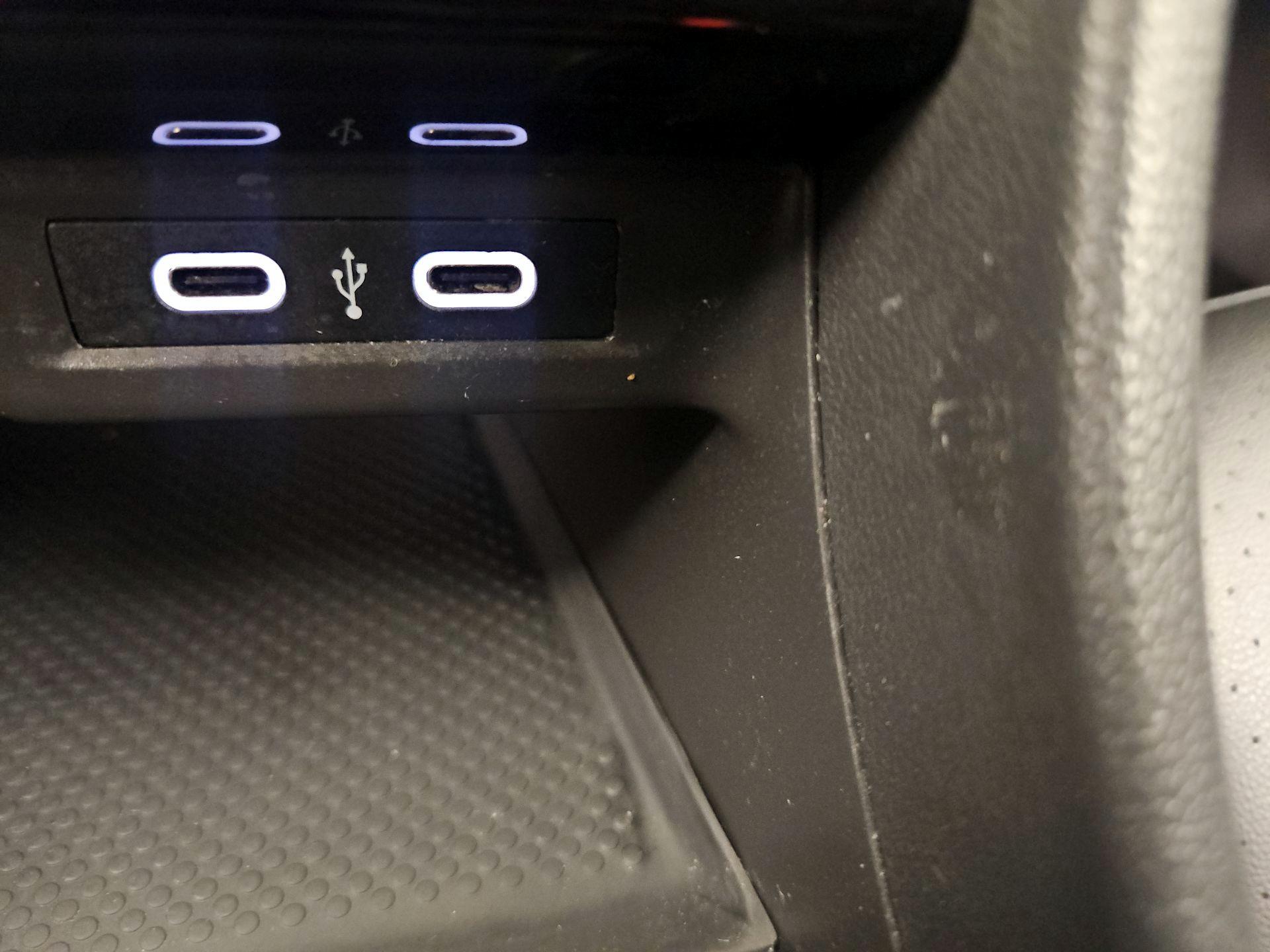 Thumbnail: 2023 Volkswagen Jetta - 18