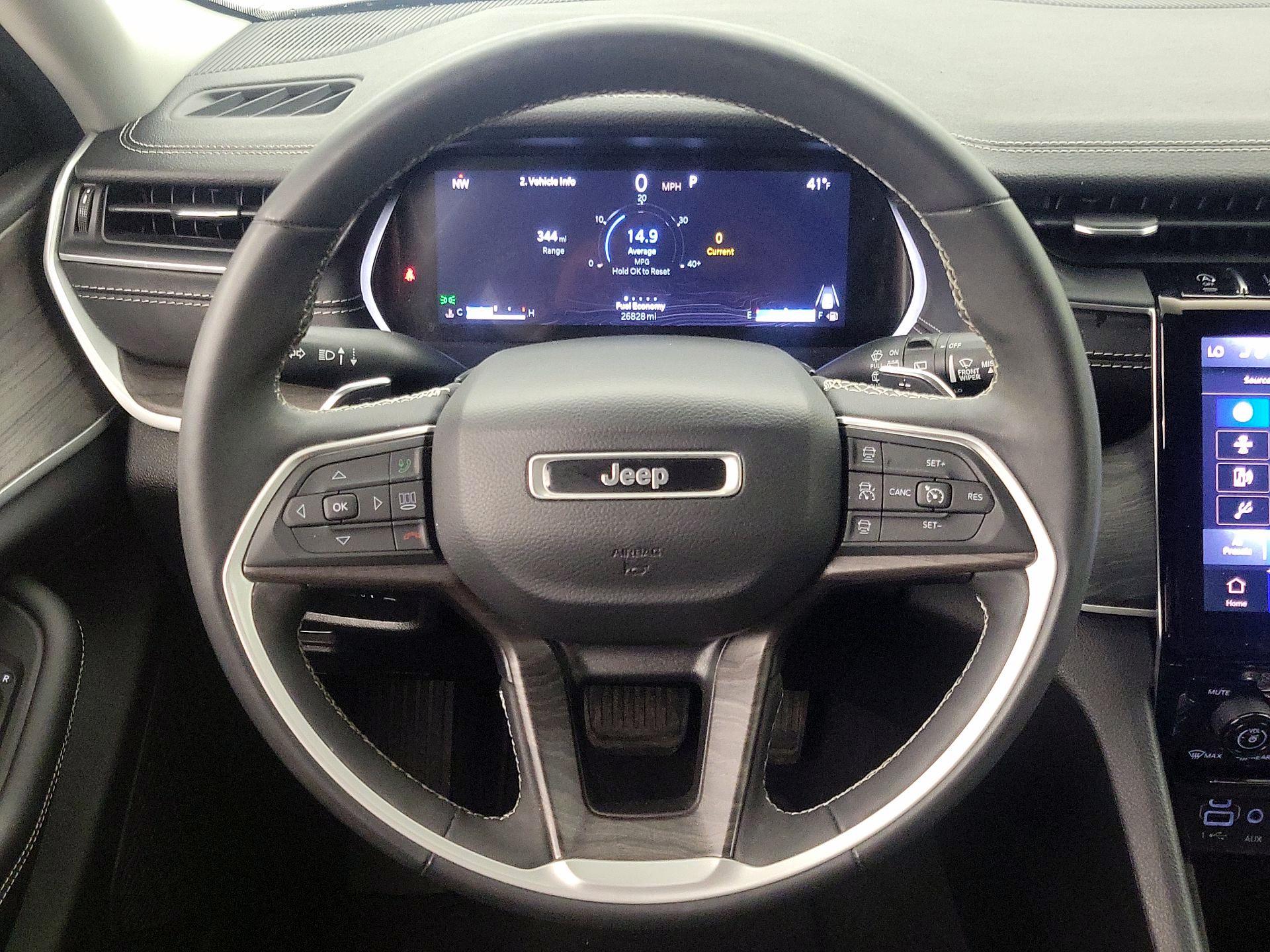 Thumbnail: 2023 Jeep Grand Cherokee - 10