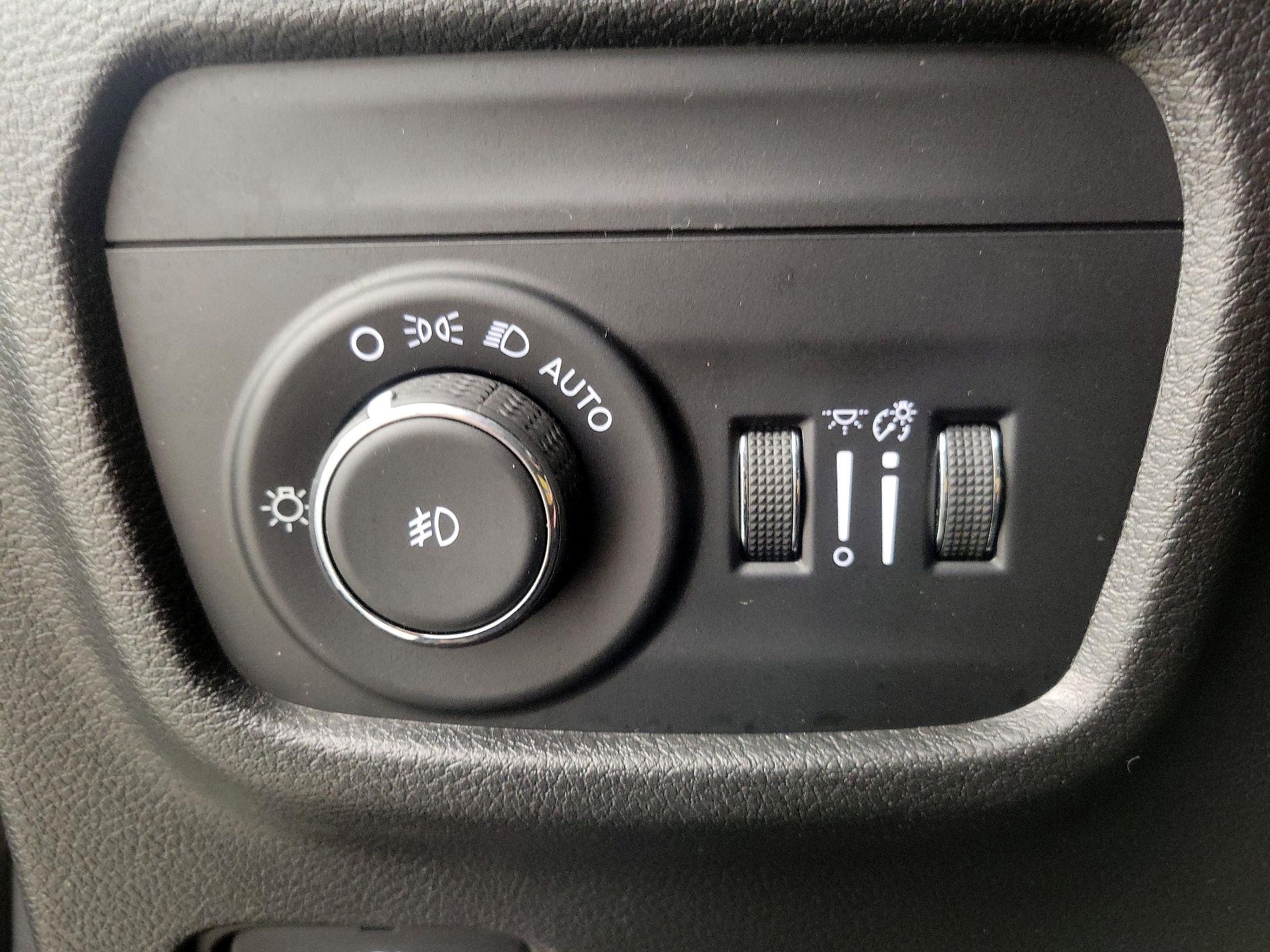 Thumbnail: 2023 Jeep Grand Cherokee - 13