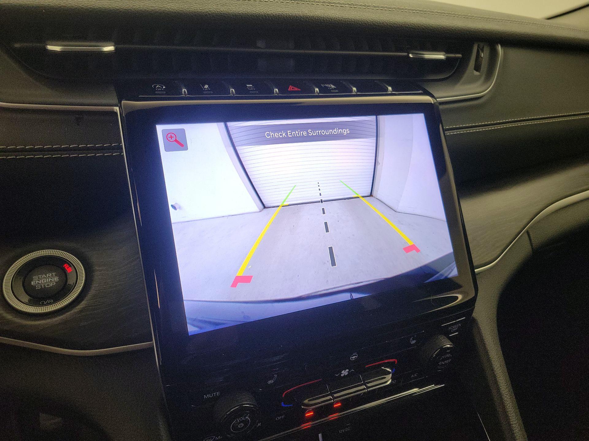 Thumbnail: 2023 Jeep Grand Cherokee - 15