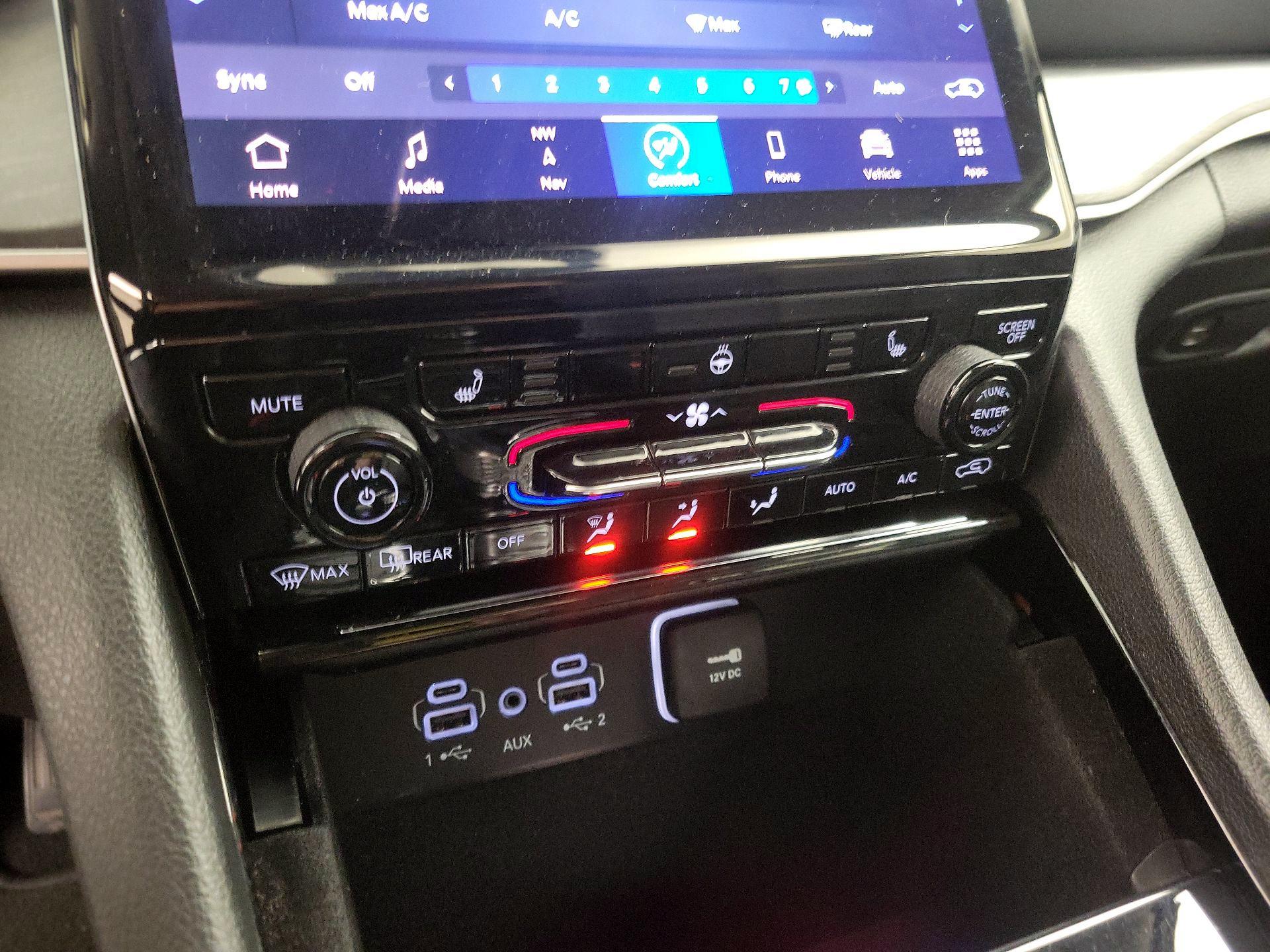 Thumbnail: 2023 Jeep Grand Cherokee - 17