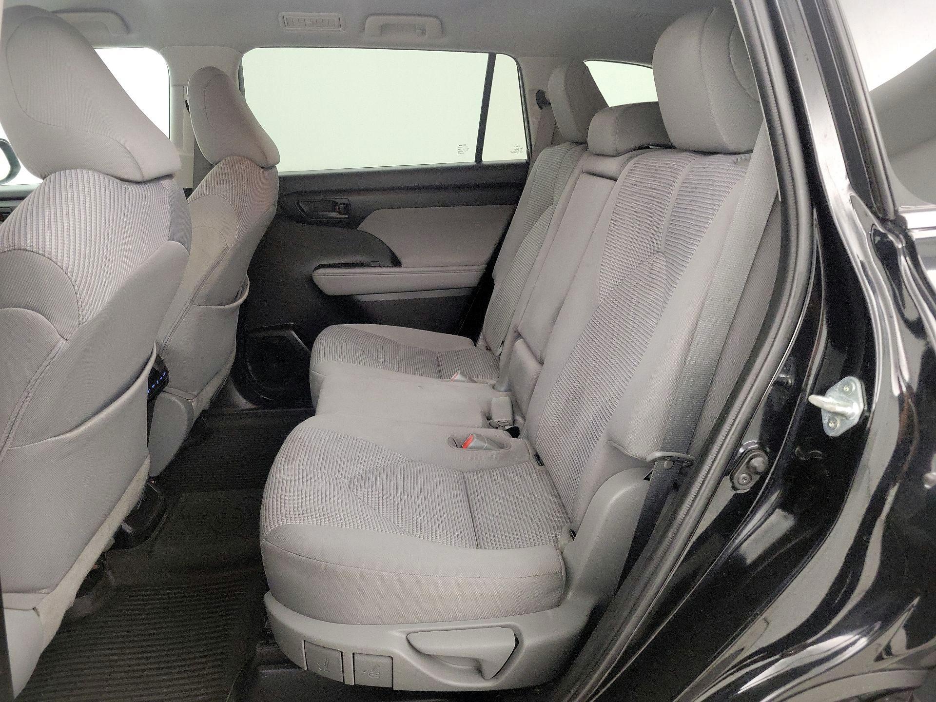 Thumbnail: 2021 Toyota Highlander - 19