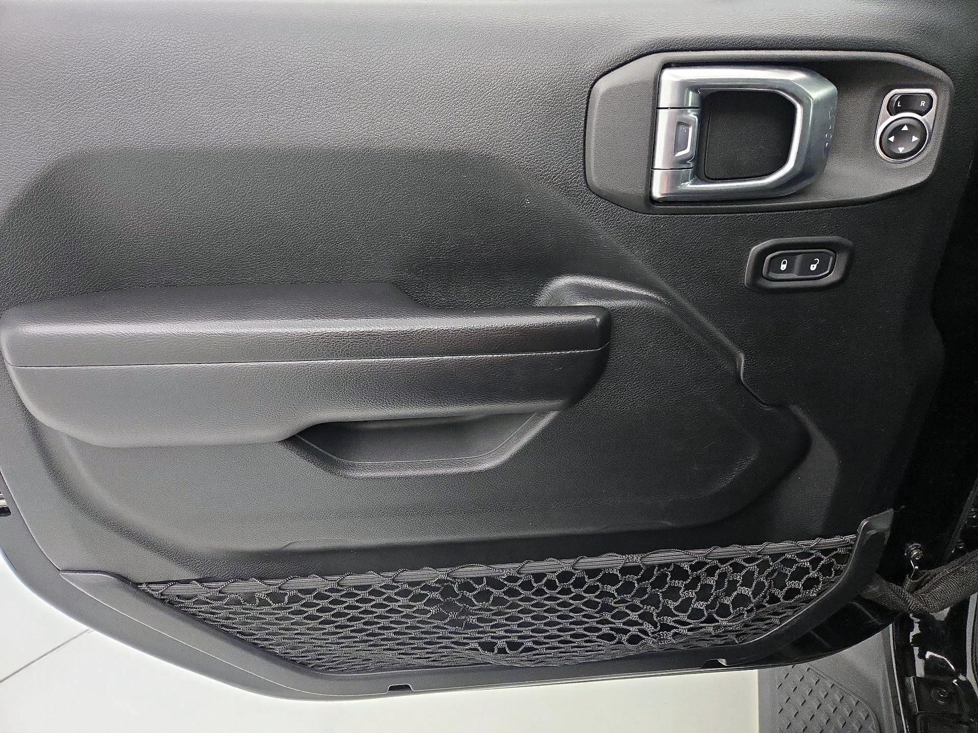 Thumbnail: 2021 Jeep Gladiator - 12