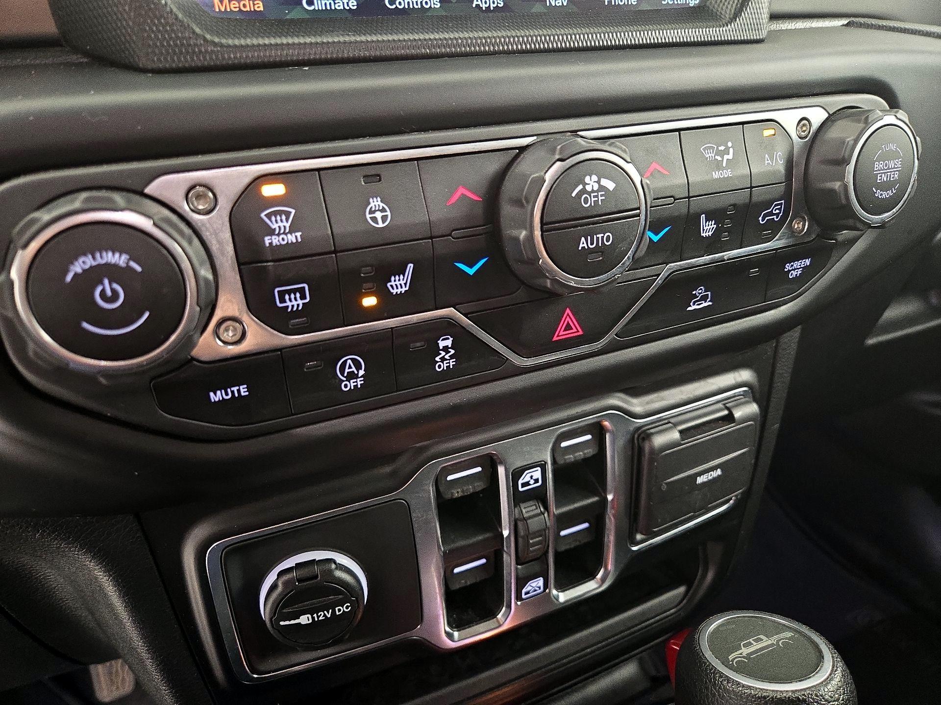 Thumbnail: 2021 Jeep Gladiator - 17