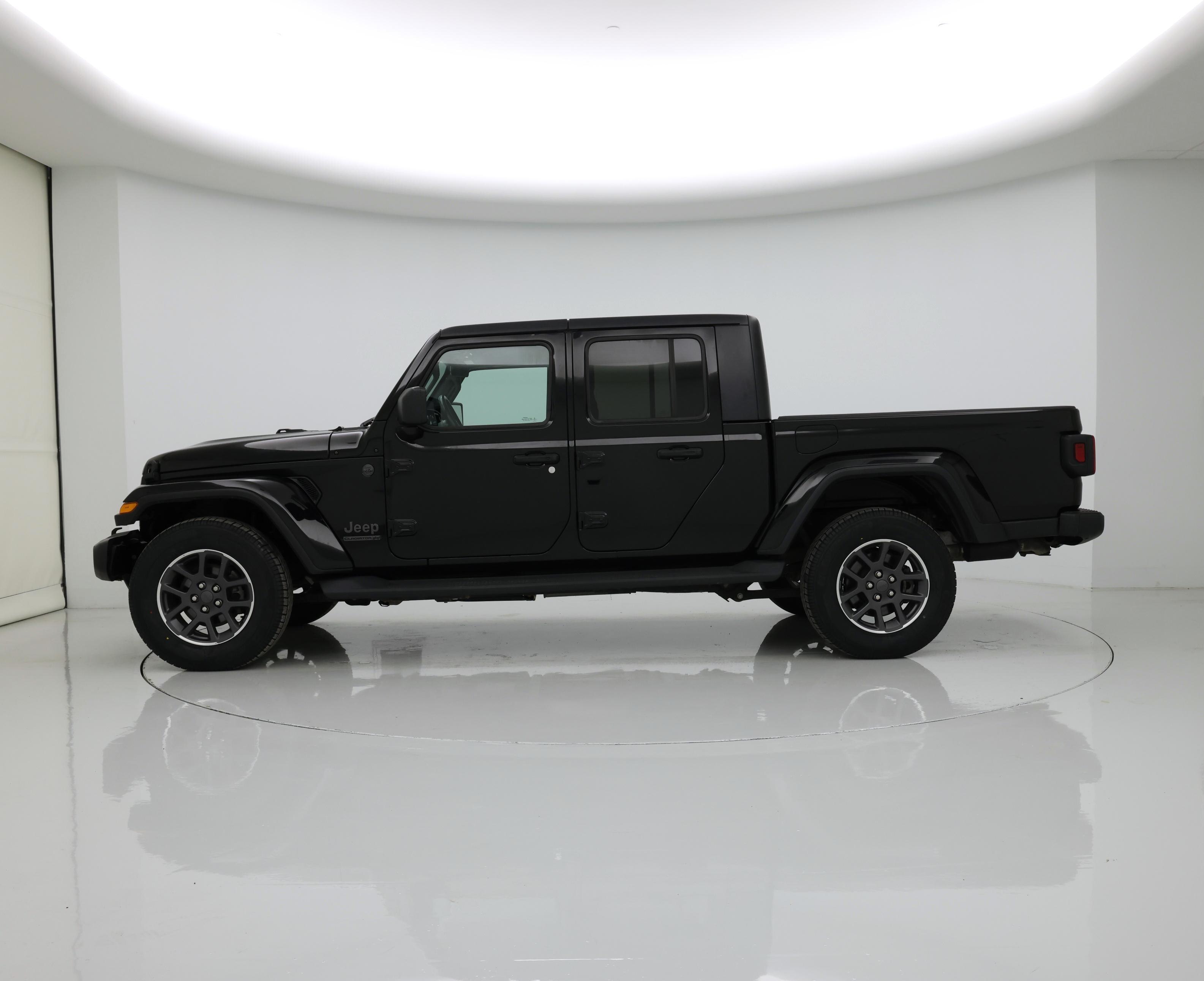 Thumbnail: 2021 Jeep Gladiator - 3