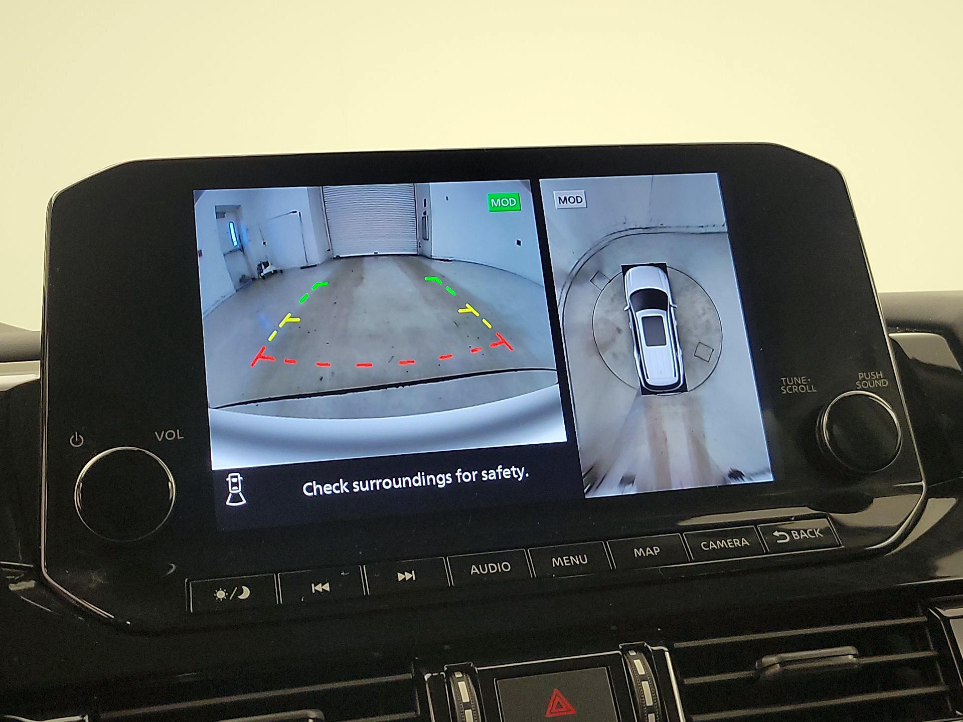 Thumbnail: 2023 Nissan Pathfinder - 15