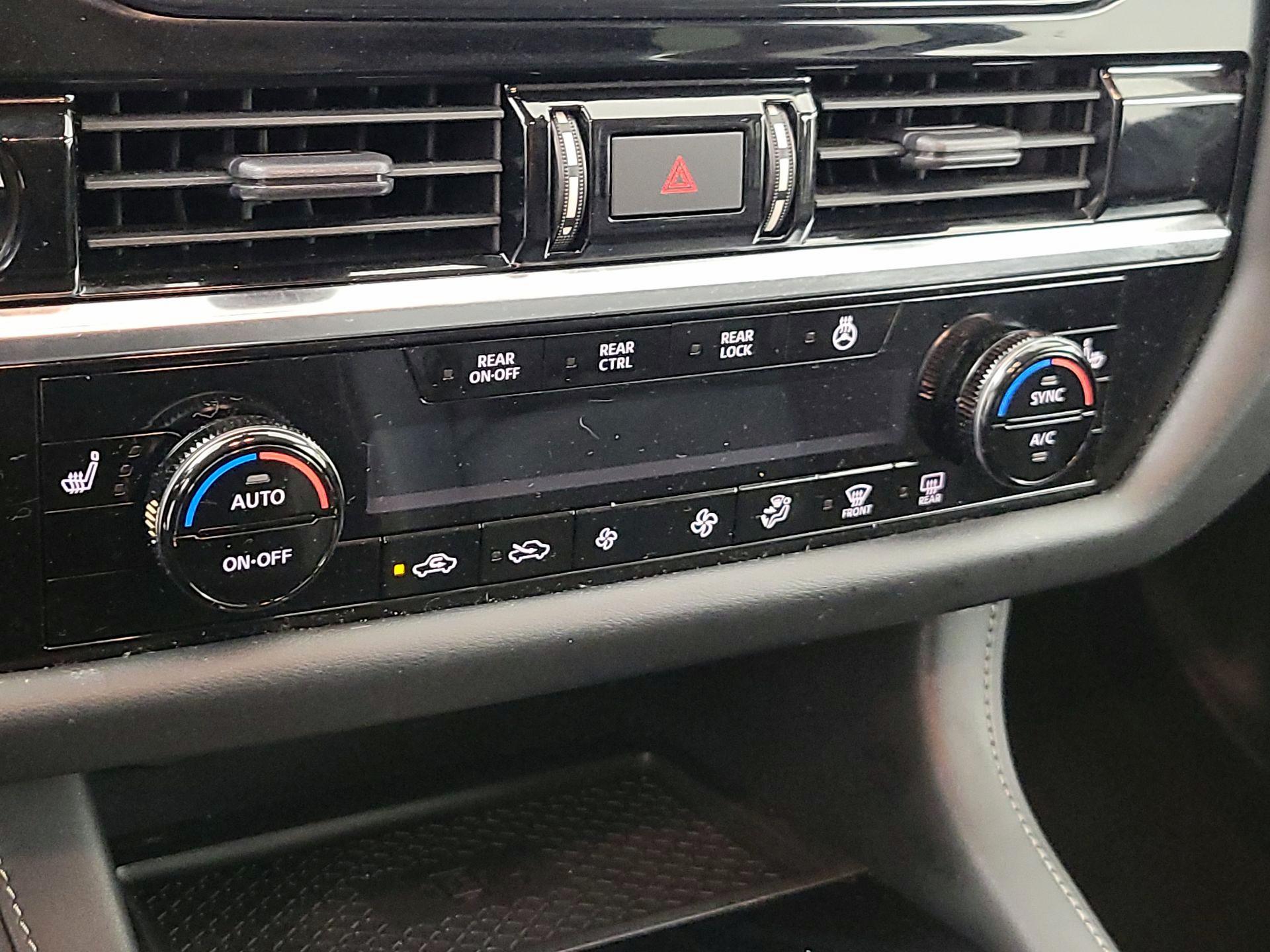 Thumbnail: 2023 Nissan Pathfinder - 17