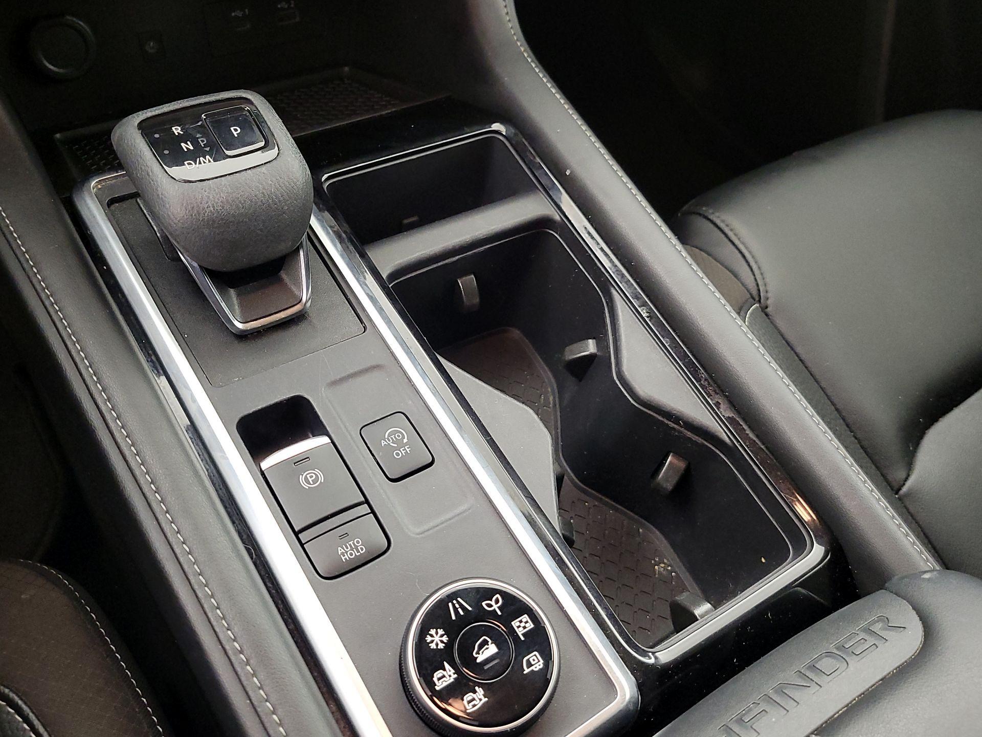 Thumbnail: 2023 Nissan Pathfinder - 18